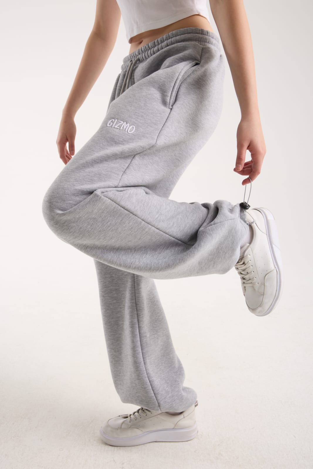 GİZMO KIŞLIK GRİ PREMİUM NAKIŞ DETAYLI ÜÇ İPLİK İÇ YÜZEYİ ŞARDONLU EŞOFMAN ALTI 