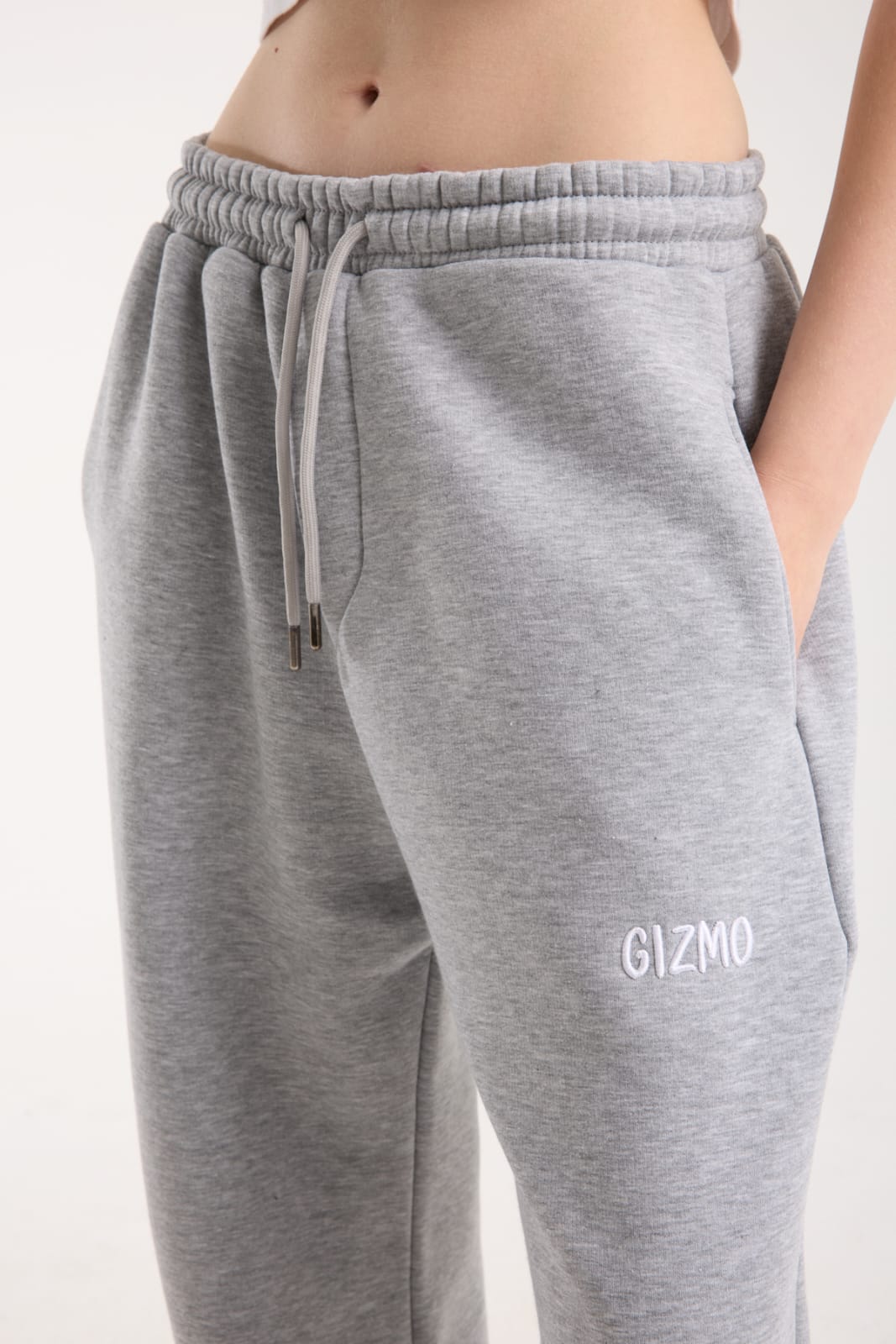 GİZMO KIŞLIK GRİ PREMİUM NAKIŞ DETAYLI ÜÇ İPLİK İÇ YÜZEYİ ŞARDONLU EŞOFMAN ALTI 