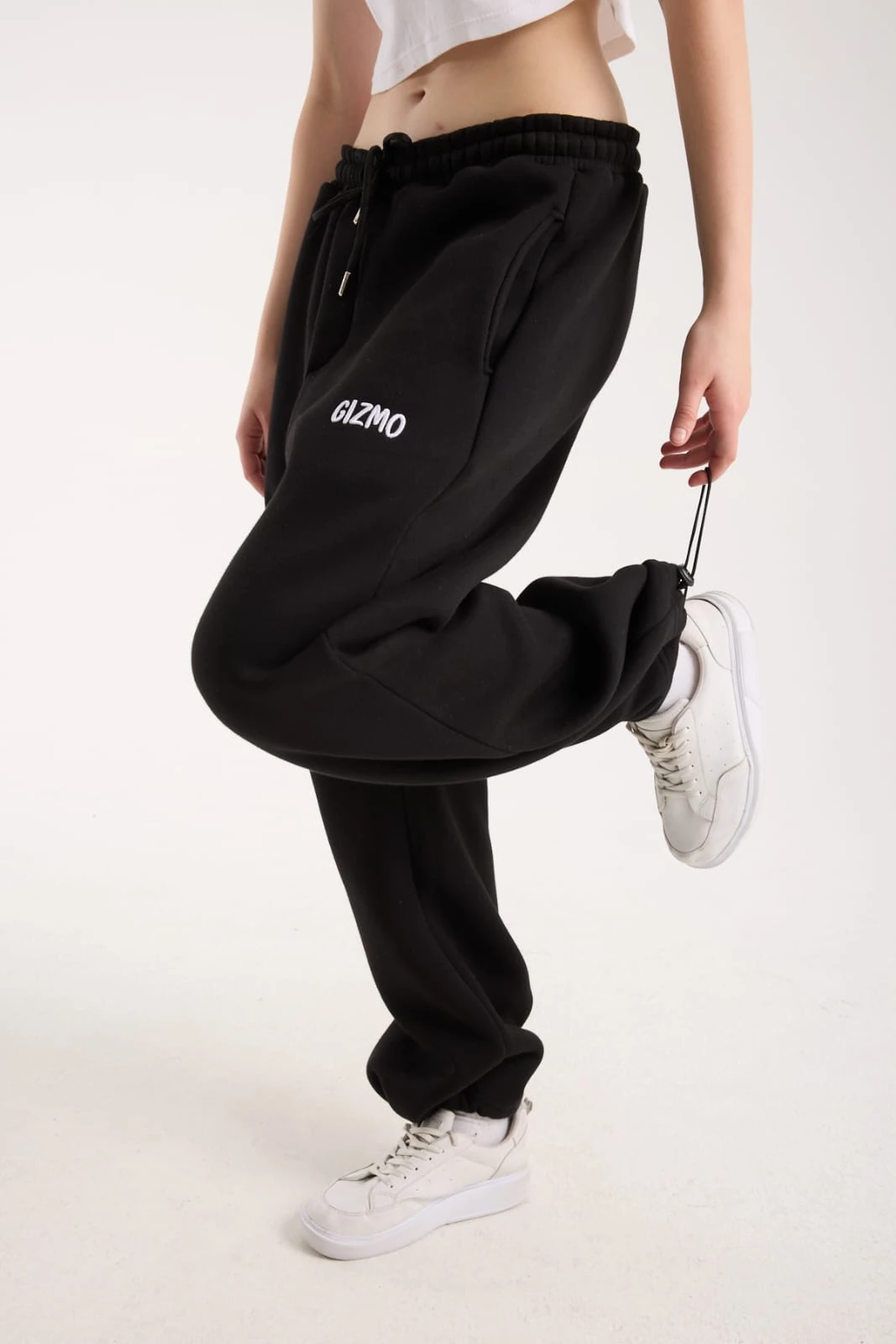 GİZMO KIŞLIK SİYAH PREMİUM NAKIŞ DETAYLI ÜÇ İPLİK İÇ YÜZEYİ ŞARDONLU EŞOFMAN ALTI 