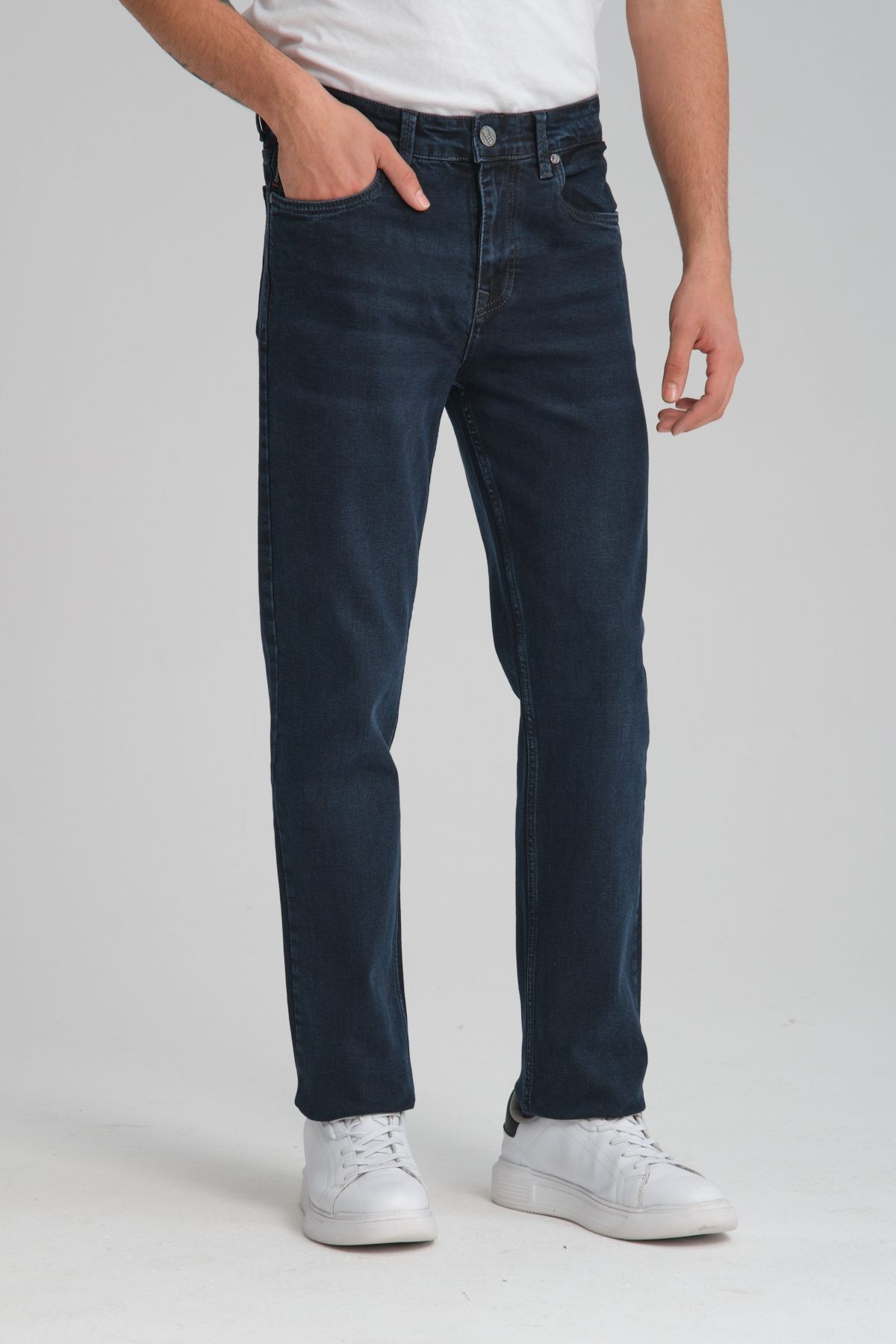 Regular Fit Geniş Kalıp Kot Pantolon