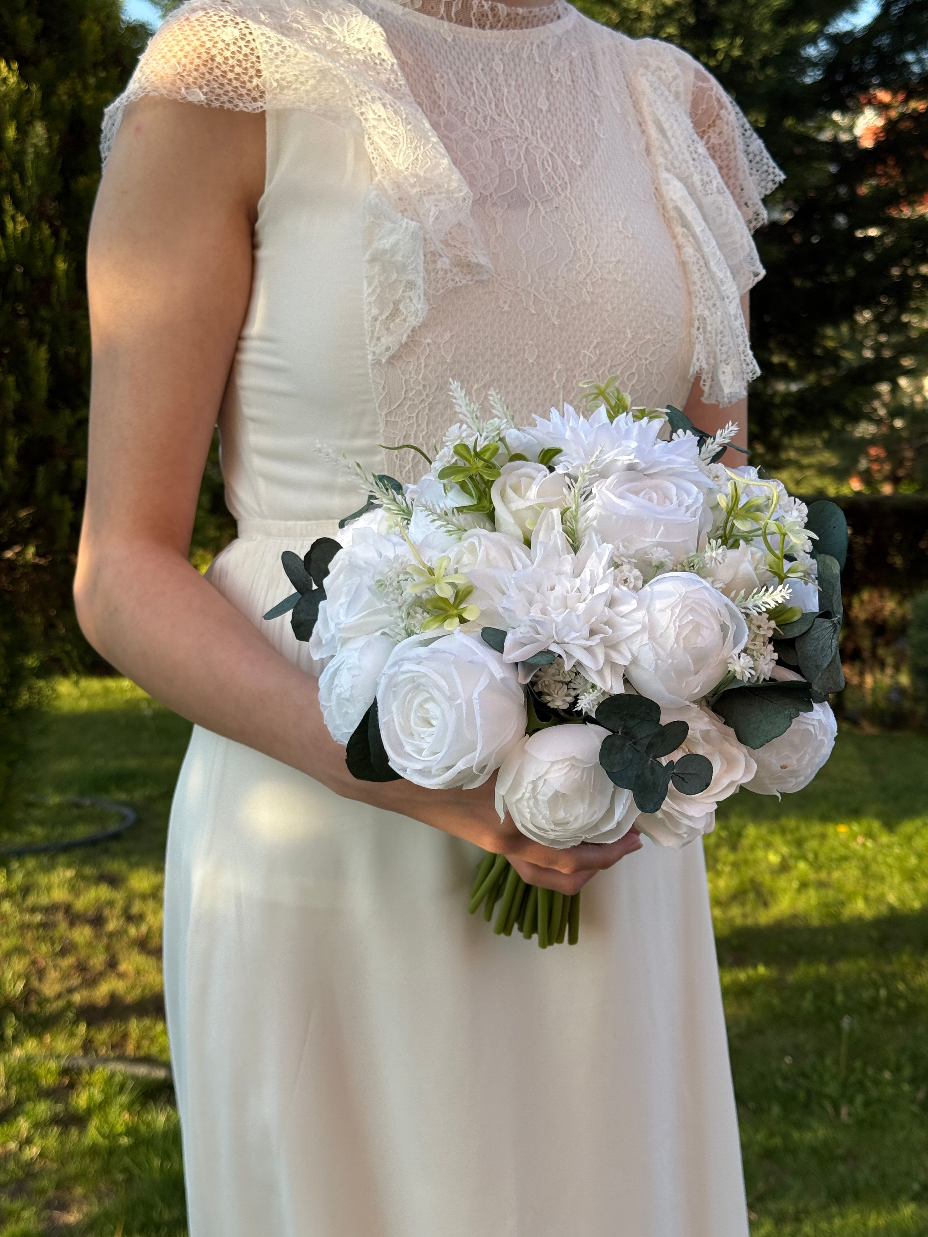 Yapay Gelin Buketi Nikah Çiçeği Beyaz Karışık Çiçekler Şoklanmış Okalipyus Ve Yaka Çiçeği
