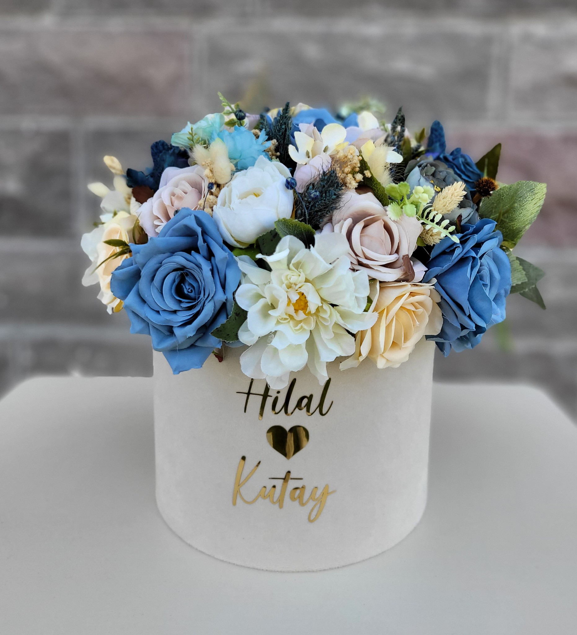 Kutuda Kız İsteme Çiçeği Nişan Çikolatası - Mavi Krem Renk Set 