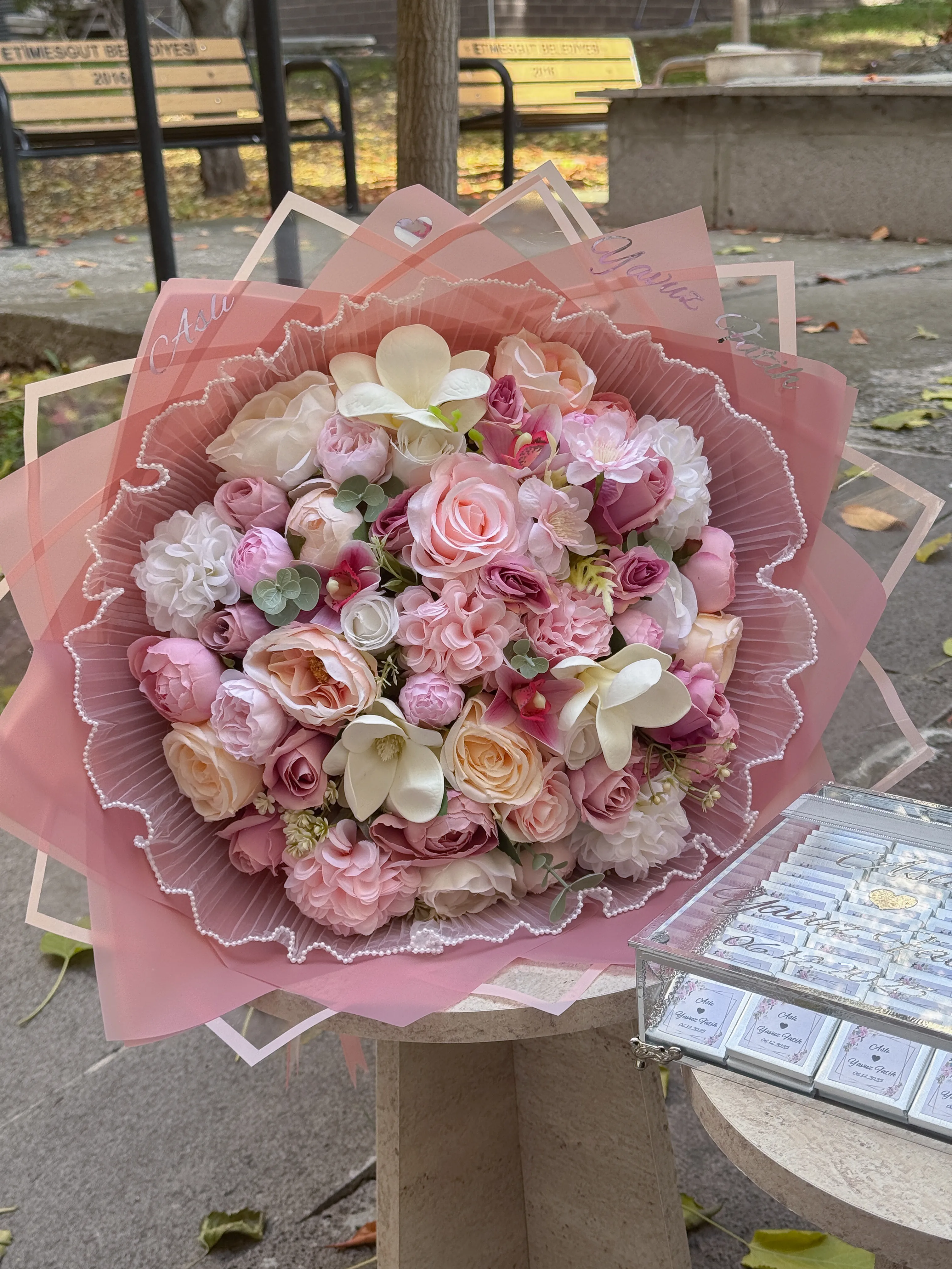 Kız İsteme Çiçeği, Söz Nişan Buketi Yapay Çiçek ve Çikolata 