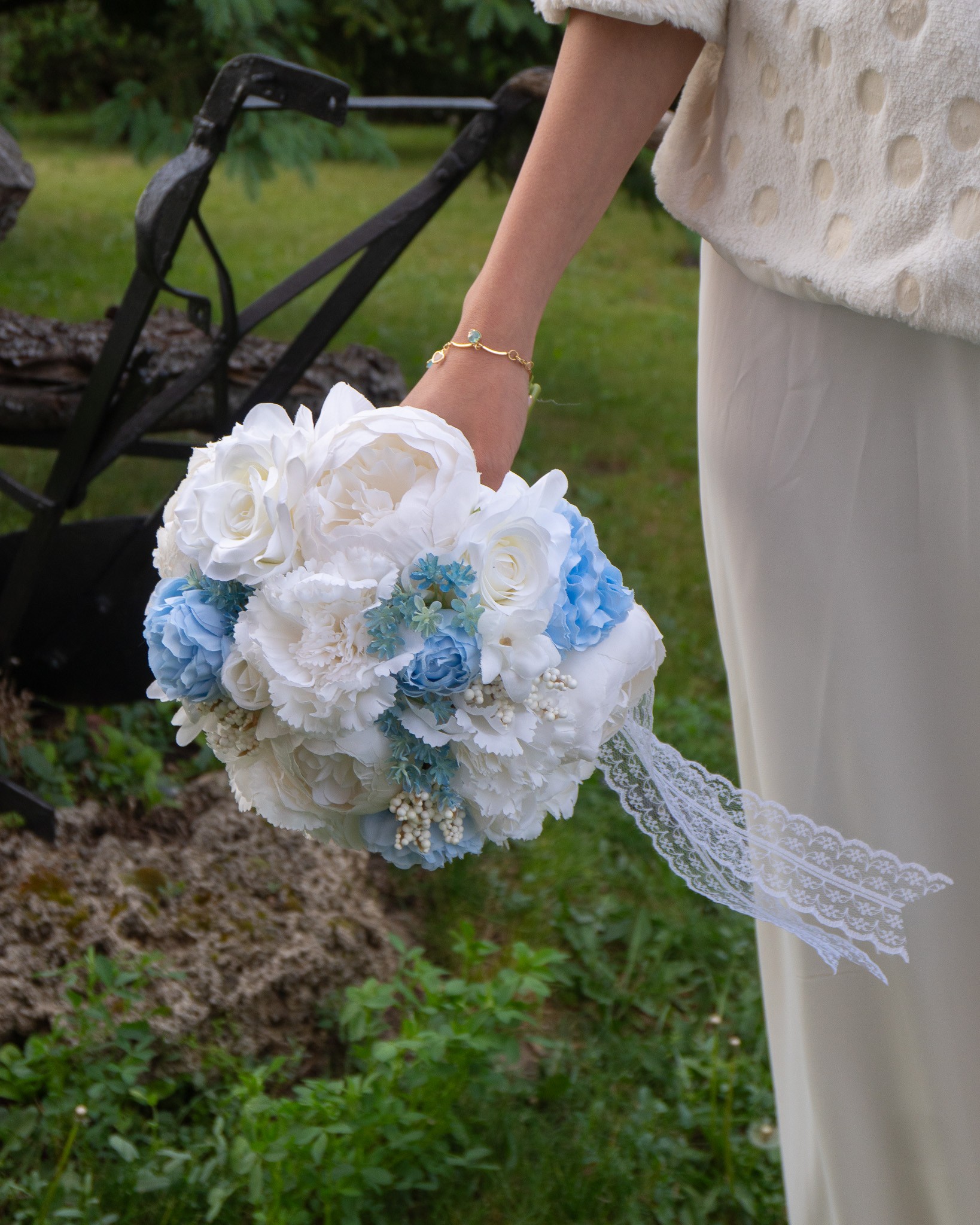 Gelin Buketi Nişan Nikah El Çiçeği - Mavi Beyaz Sade Yapay Çiçekler ile Hazırlandı