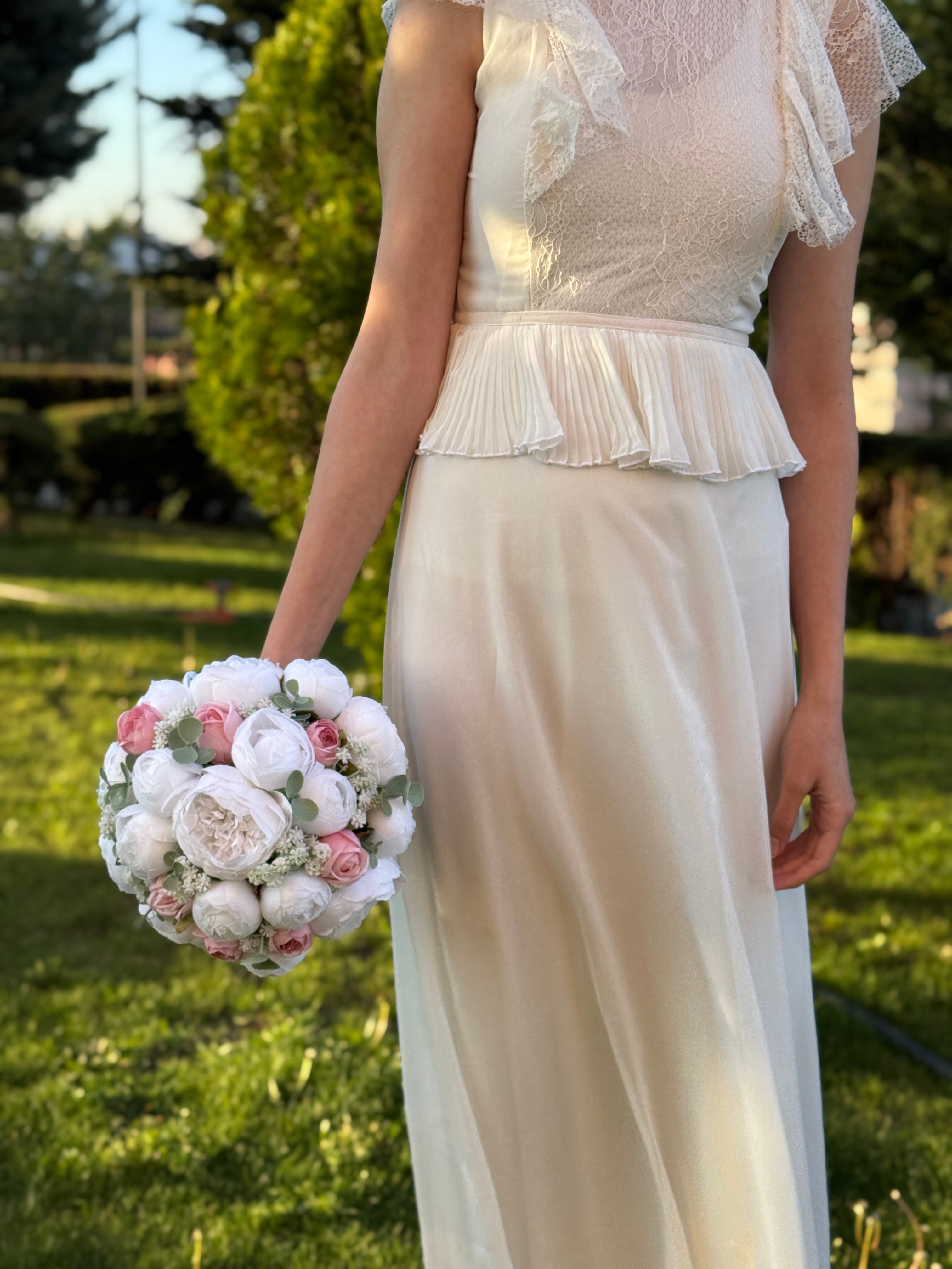 Pembe Gül Beyaz Şakayık Cipsolu Okaliptuslu Gelin Buketi Nikah Çiçeği