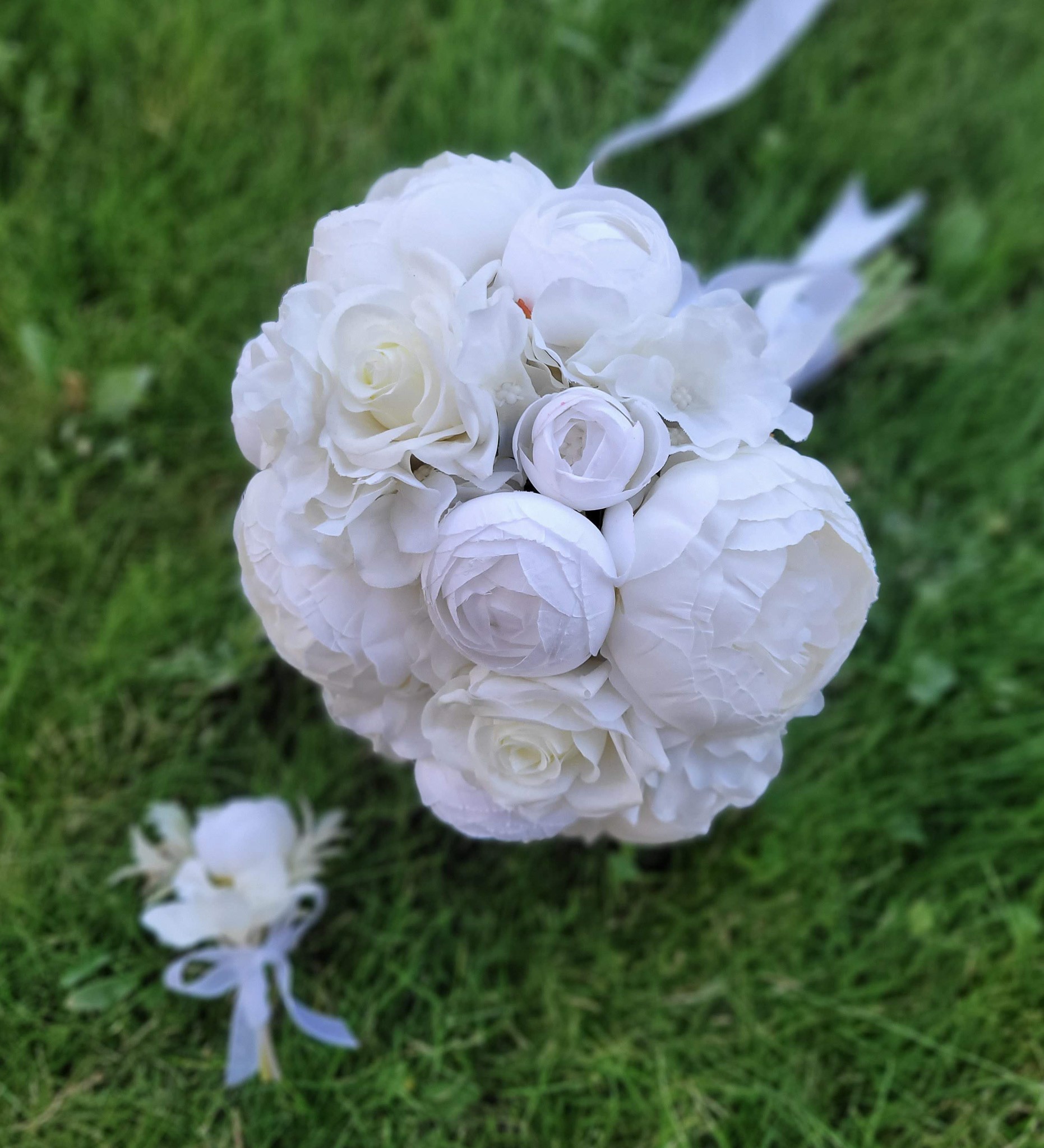 Gelin Buketi Nişan, Nikah Çiçeği, Beyaz Şakayık Yapay Çiçek, Islak Dokulu Gül