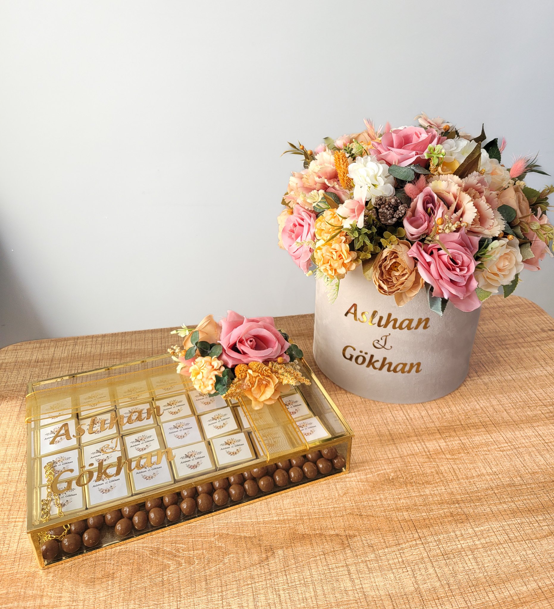 Kutuda Kız İsteme Söz Çiçeği Nişan Çikolatası Organizasyon Seti - Kahve Krem Renk 
