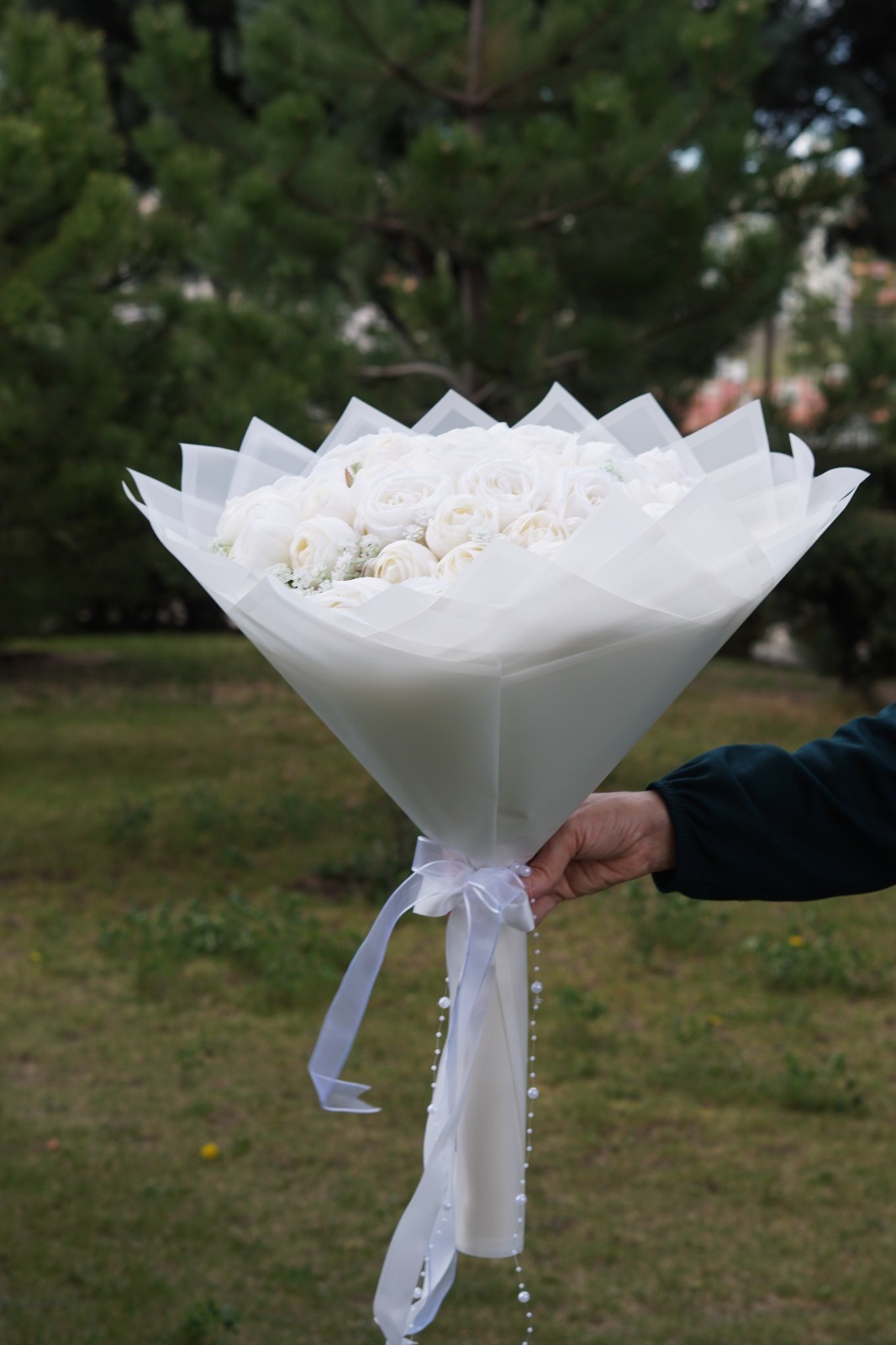 İsteme Çiçeği Söz Nişan Çiçeği Hediye Buket Yapay Krem Rengi Çiçek Aranjmanı