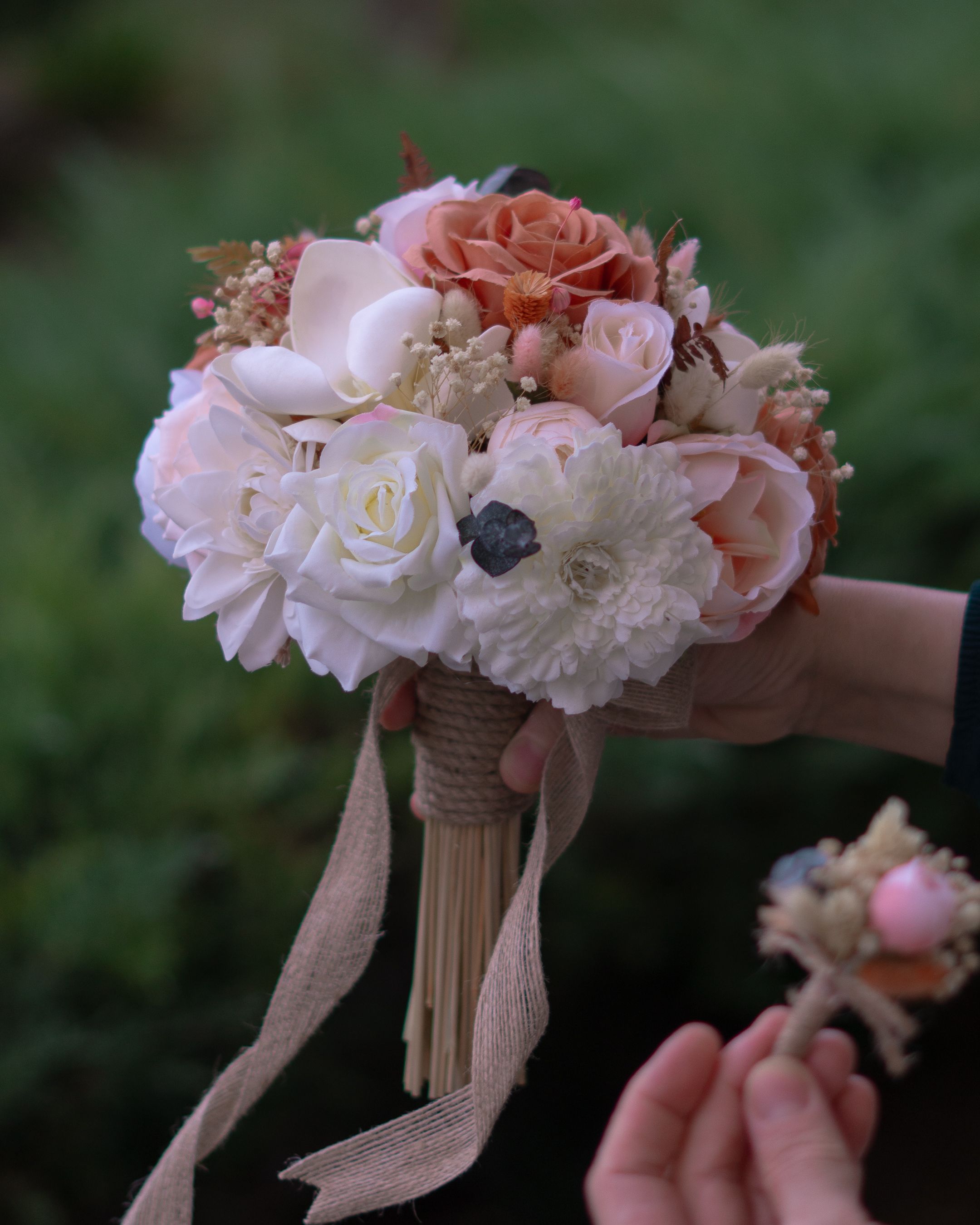 Gelin Buketi Kahverengi Turuncu Renk Nişan Çiçeği Nikah El Çiçeği, Solmayan Yapay Çiçek