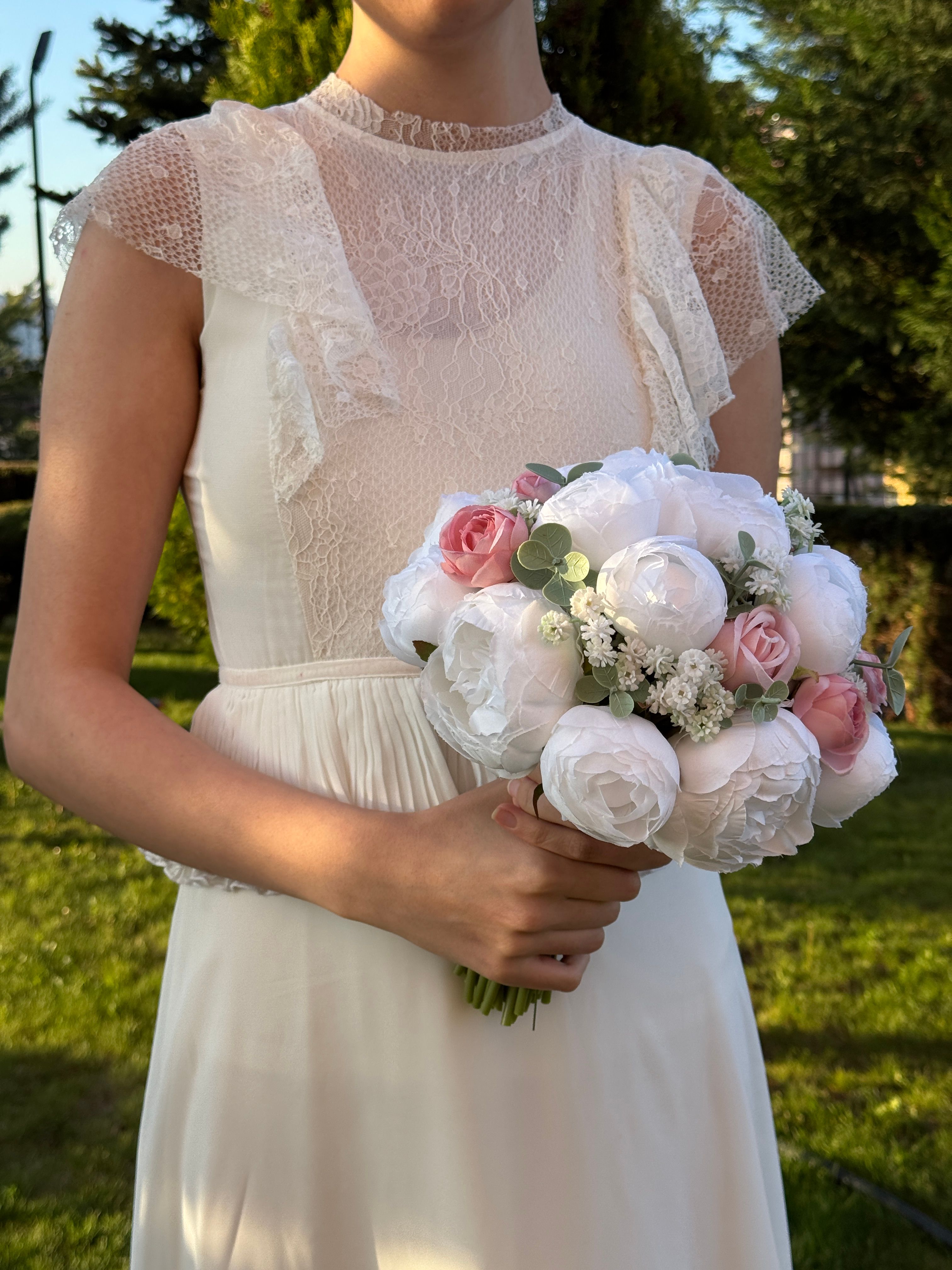 Pembe Gül Beyaz Şakayık Cipsolu Okaliptuslu Gelin Buketi Nikah Çiçeği