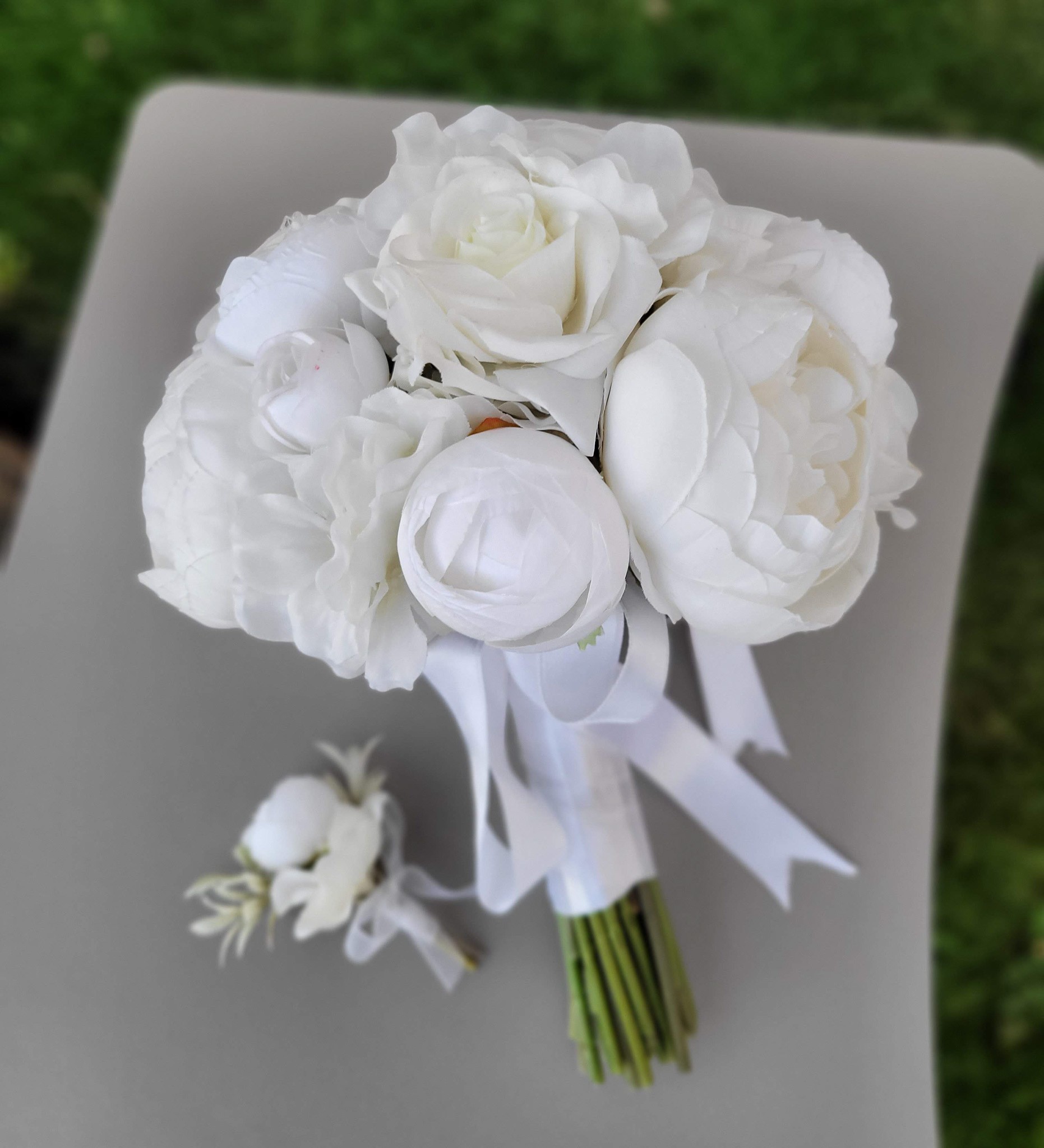 Gelin Buketi Nişan, Nikah Çiçeği, Beyaz Şakayık Yapay Çiçek, Islak Dokulu Gül