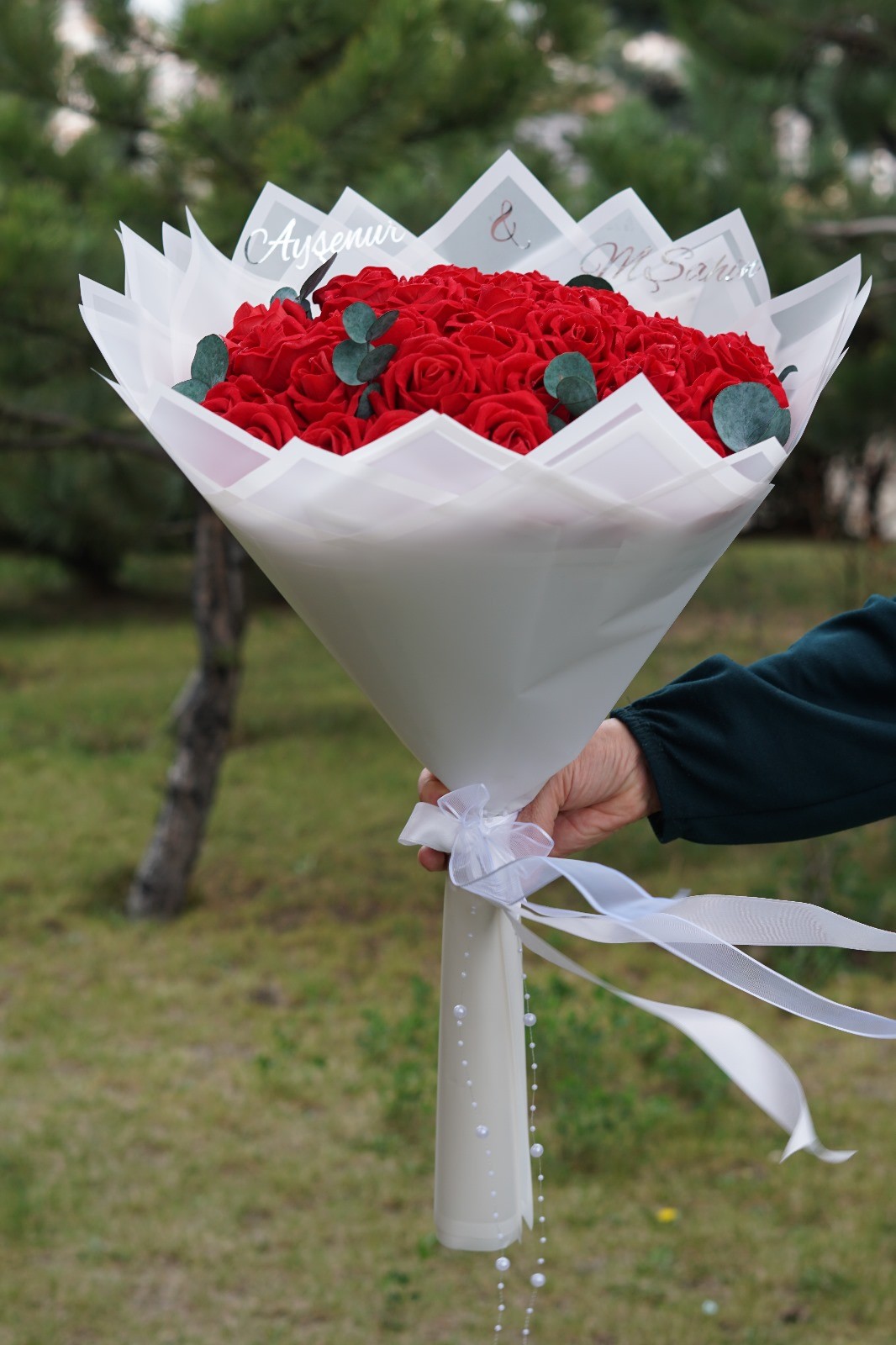 Kırmızı Kadife Gül İsteme Çiçeği Söz Nişan Çiçeği Hediye Yapay Çiçek Aranjmanı