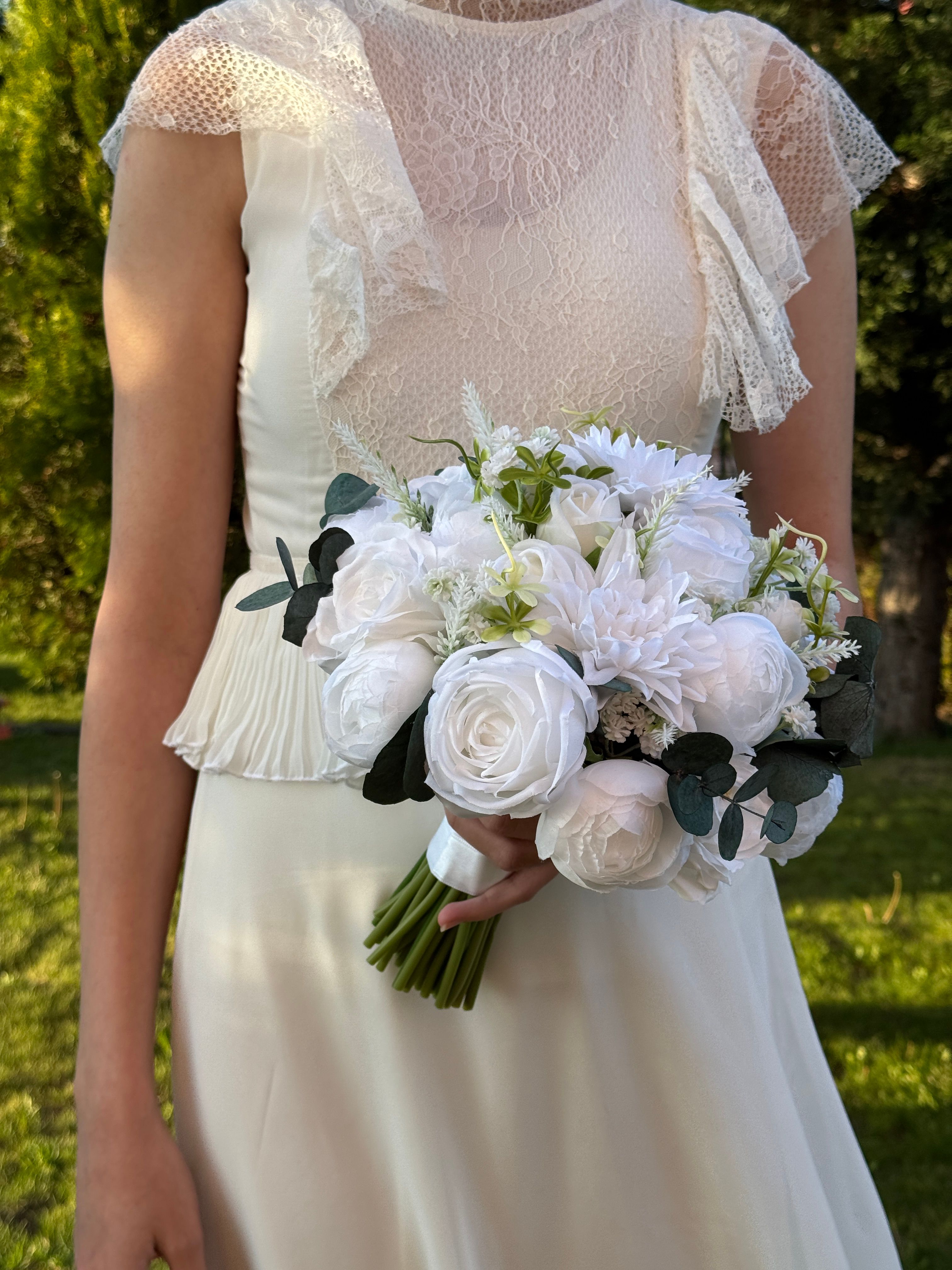 Yapay Gelin Buketi Nikah Çiçeği Beyaz Karışık Çiçekler Şoklanmış Okalipyus Ve Yaka Çiçeği