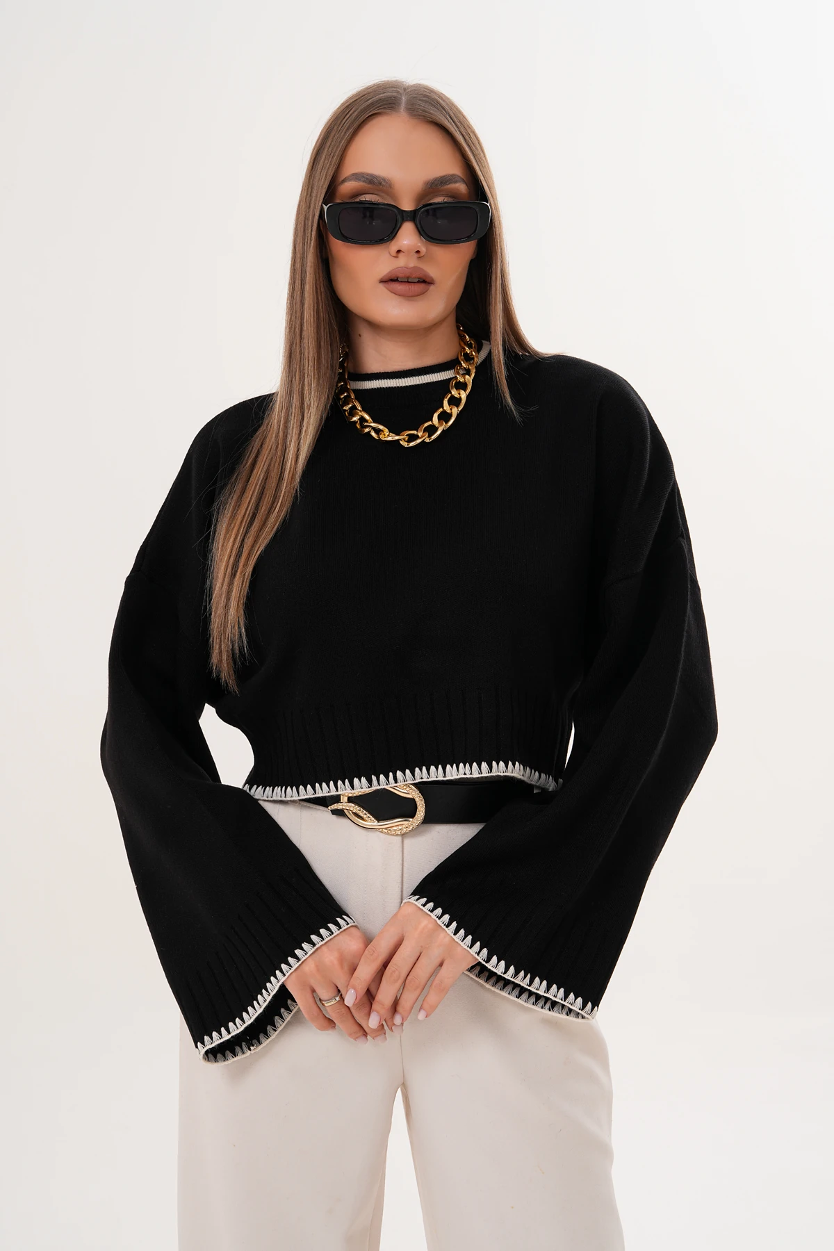 Çoban İşleme Detaylı Crop Triko Kazak - Siyah