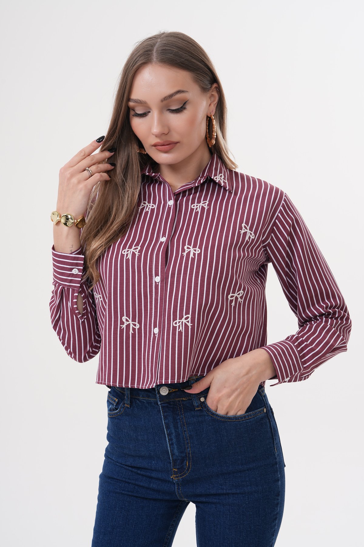 Fiyonk Nakışlı Çizgili Crop Gömlek - Bordo