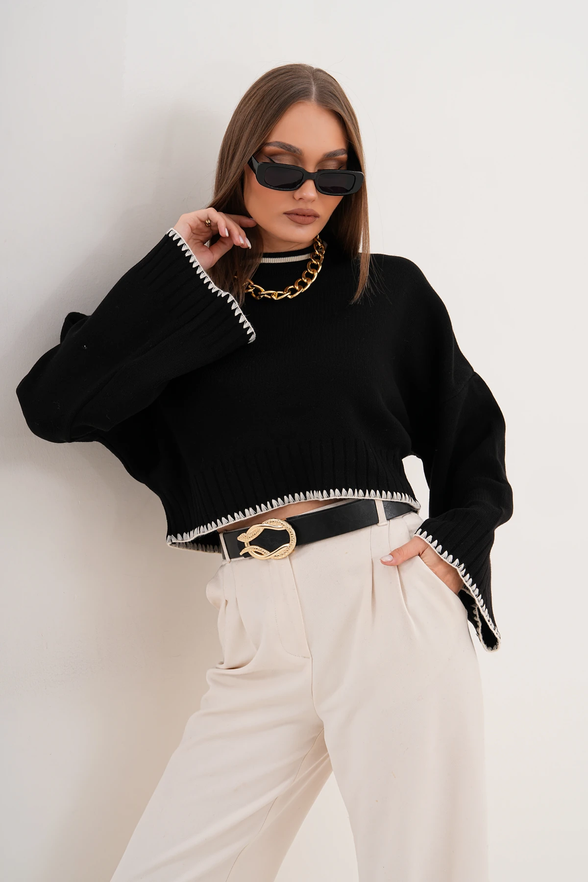 Çoban İşleme Detaylı Crop Triko Kazak