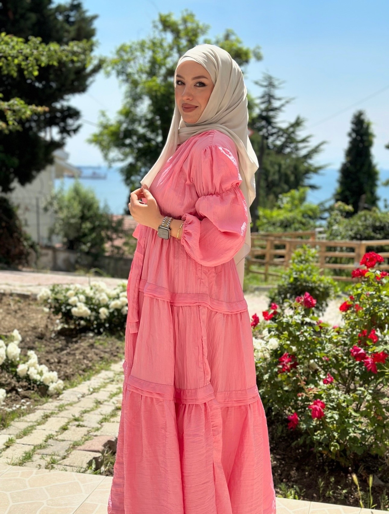 pembe elbise