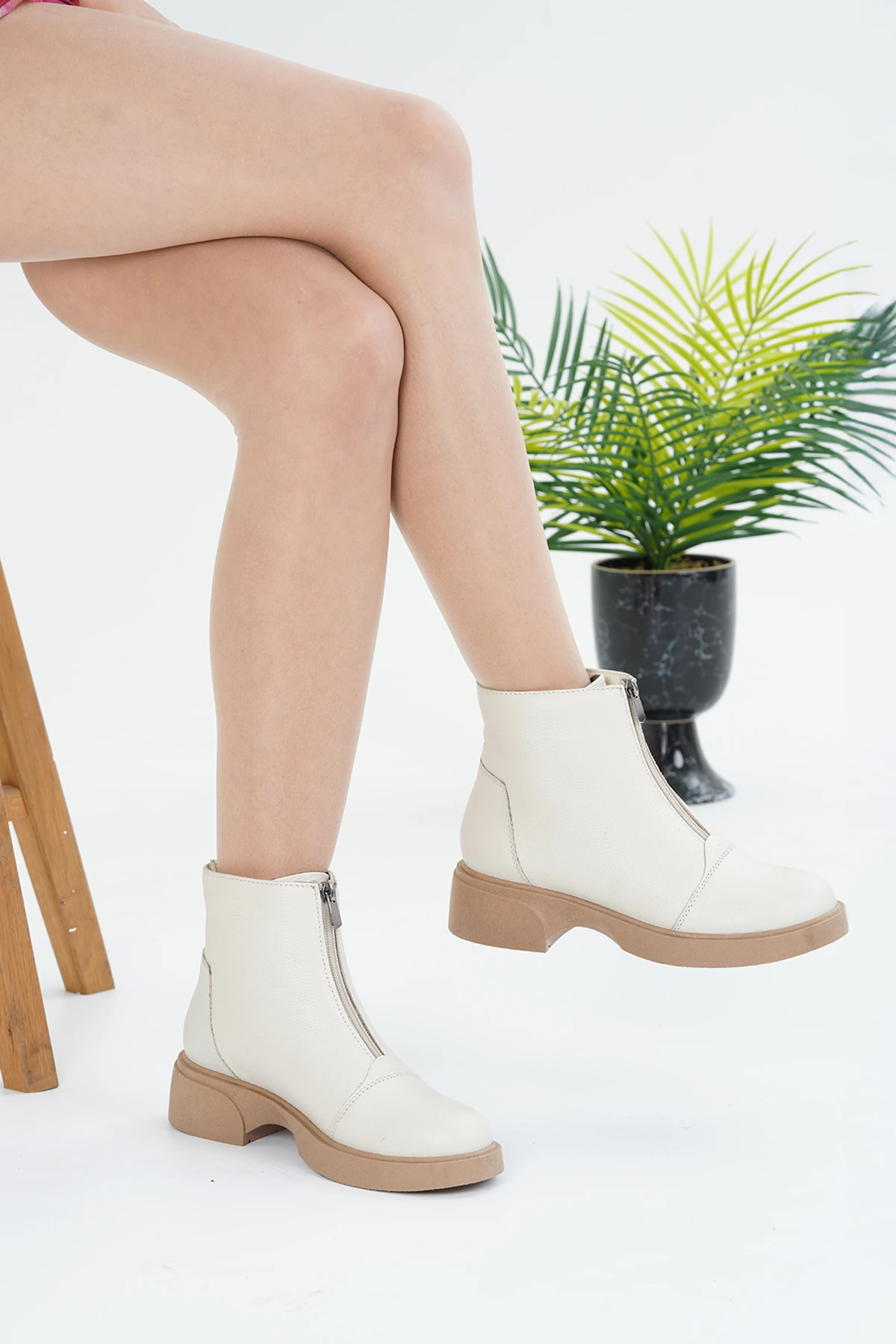 Mira Kadın Deri Bot Ortopedik Tabanlı Extra Rahat Özel Termolight Taban Bot