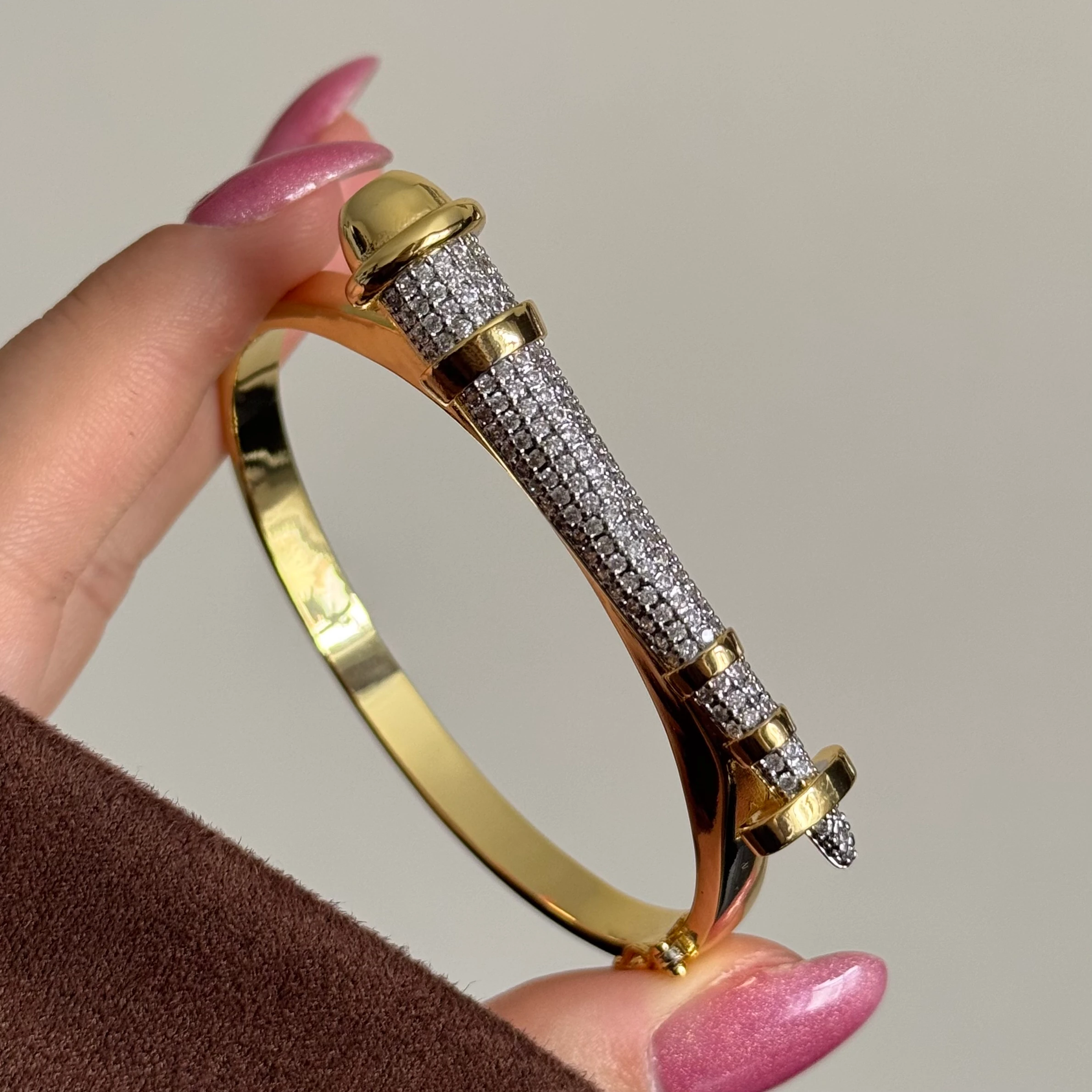 Özel seri Orla kelepçe