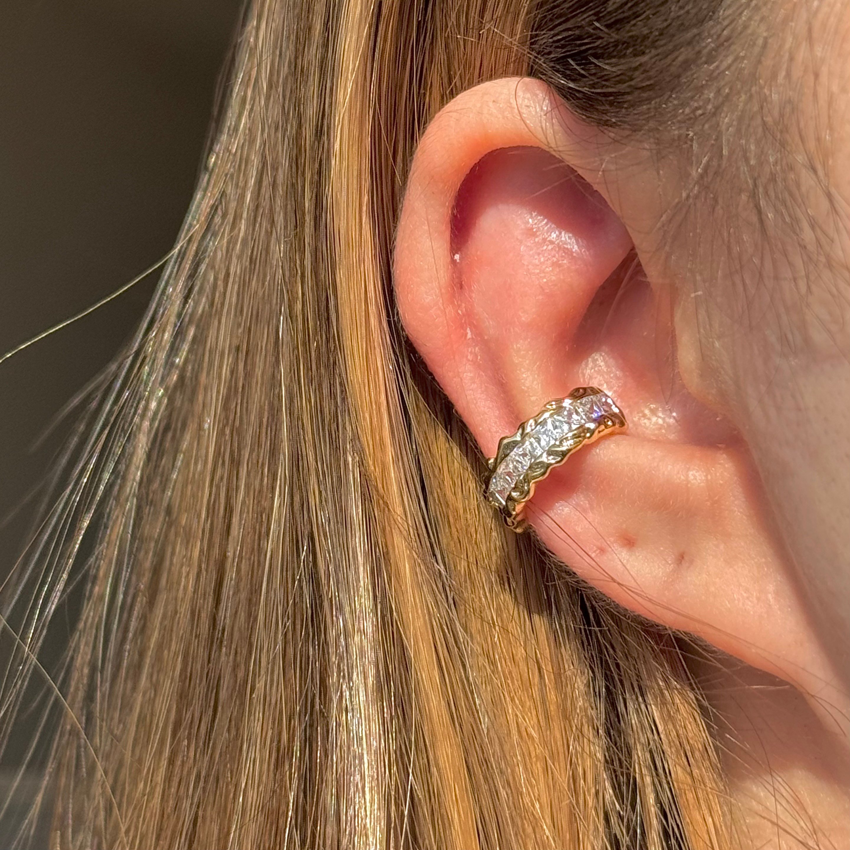 Altın kaplama baget taşlı earcuff