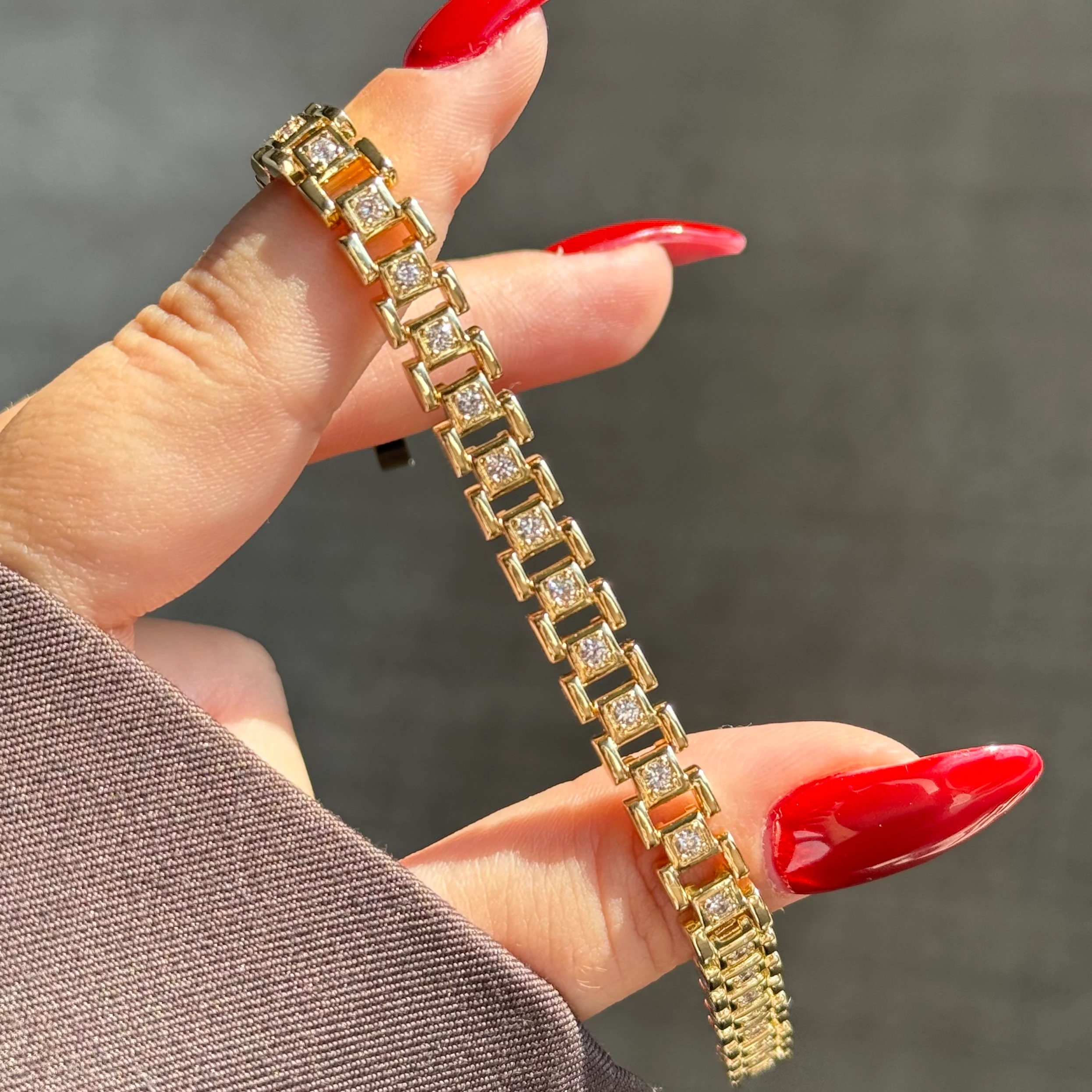 Özel seri taşlı kordon bileklik