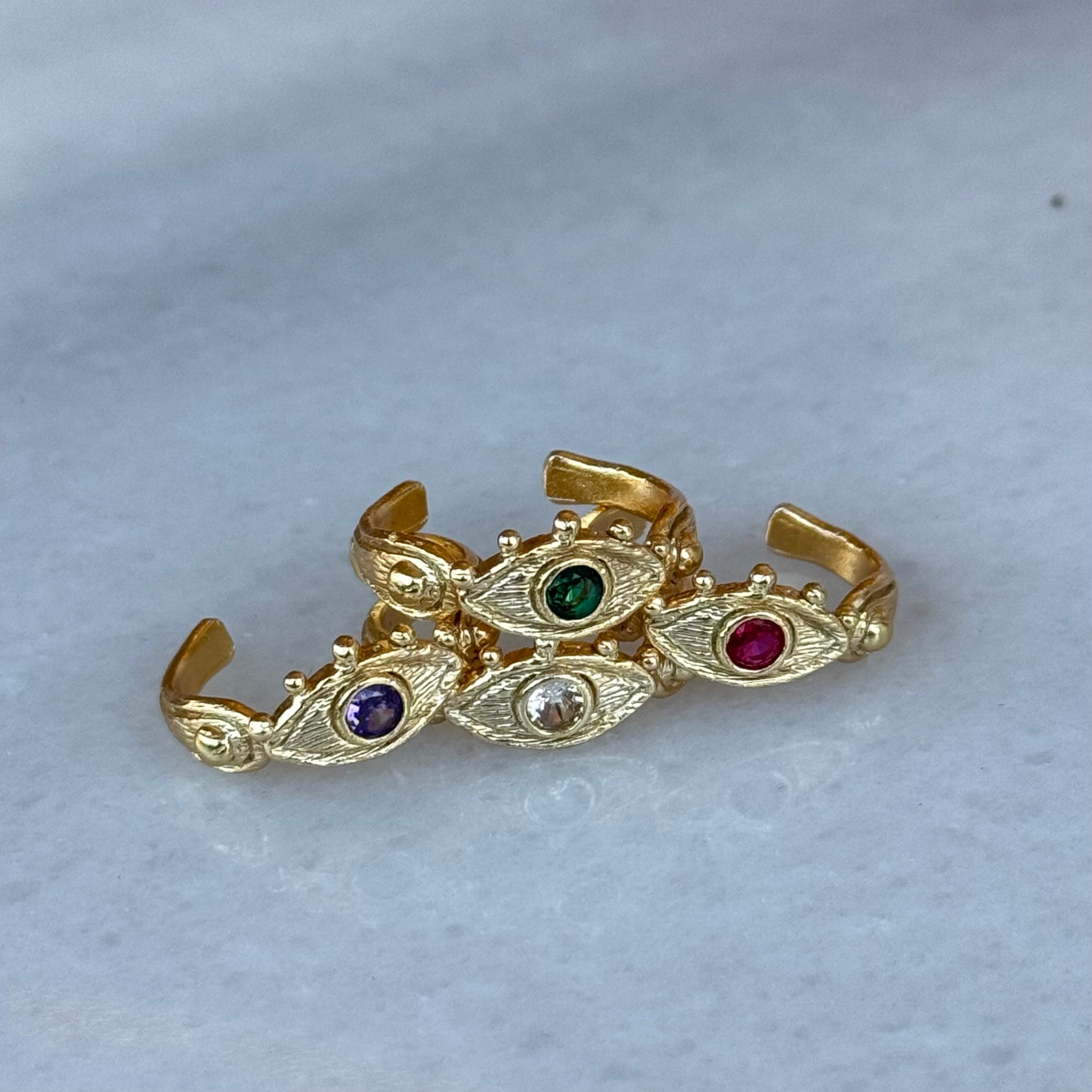 Altın kaplama vintage renkli taşlı göz yüzük