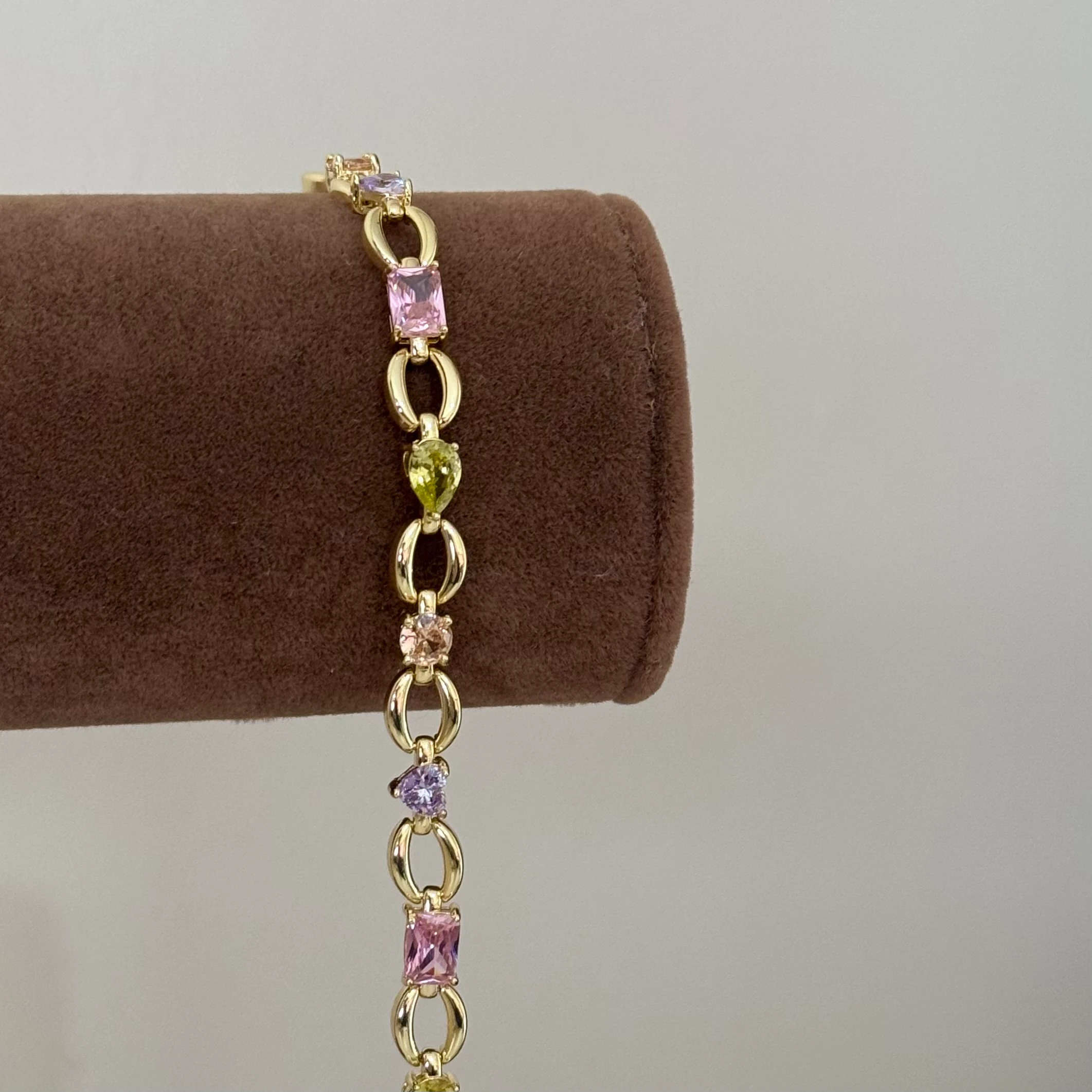 Özel seri artemis bileklik