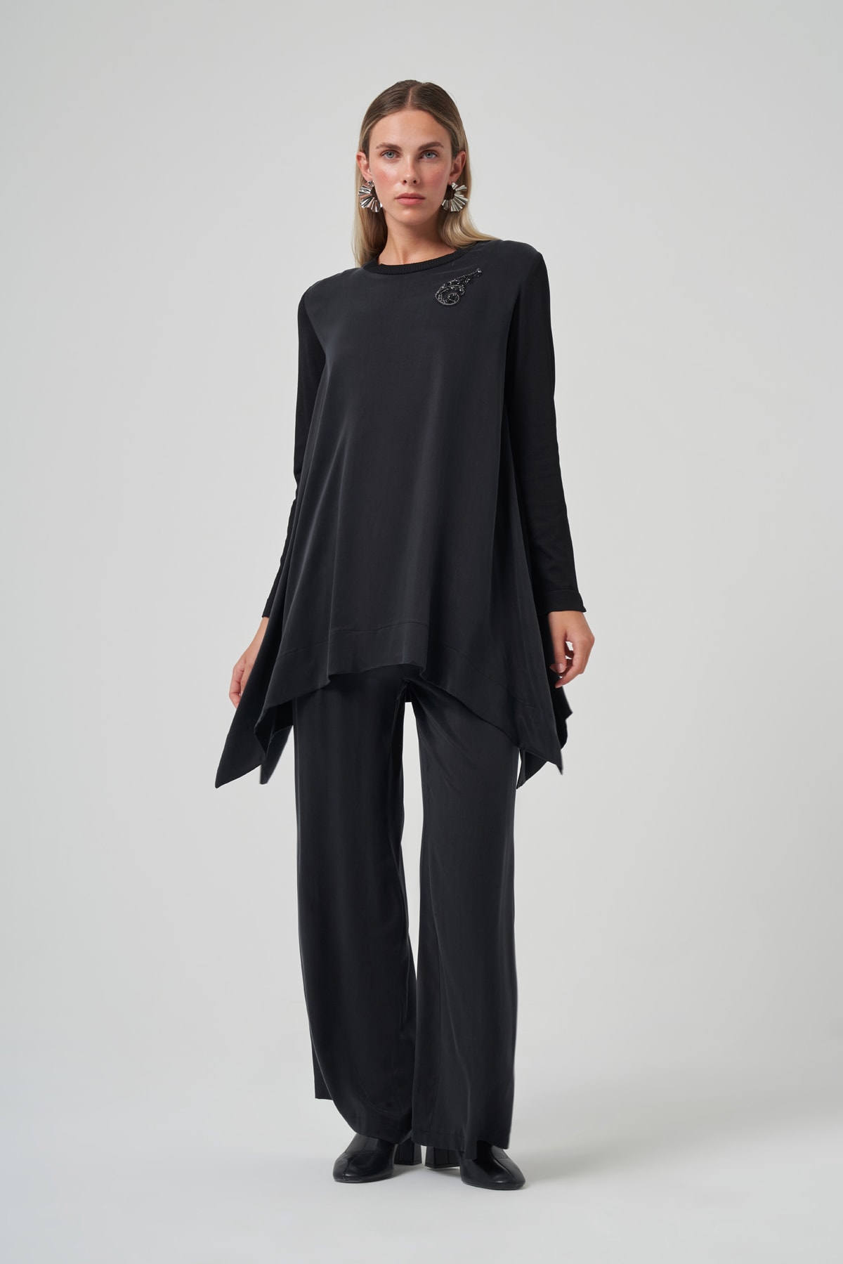 NUSS ASUDE TAKIM - SİYAH