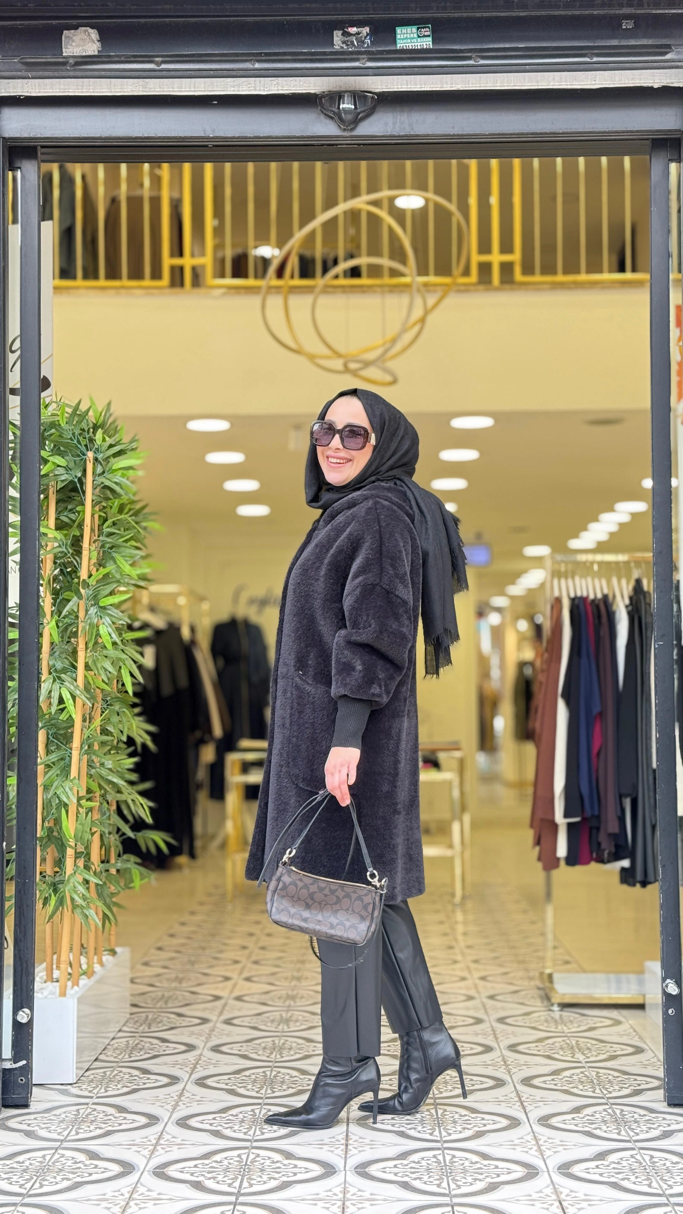 ESNA ANGORA KABAN - SİYAH