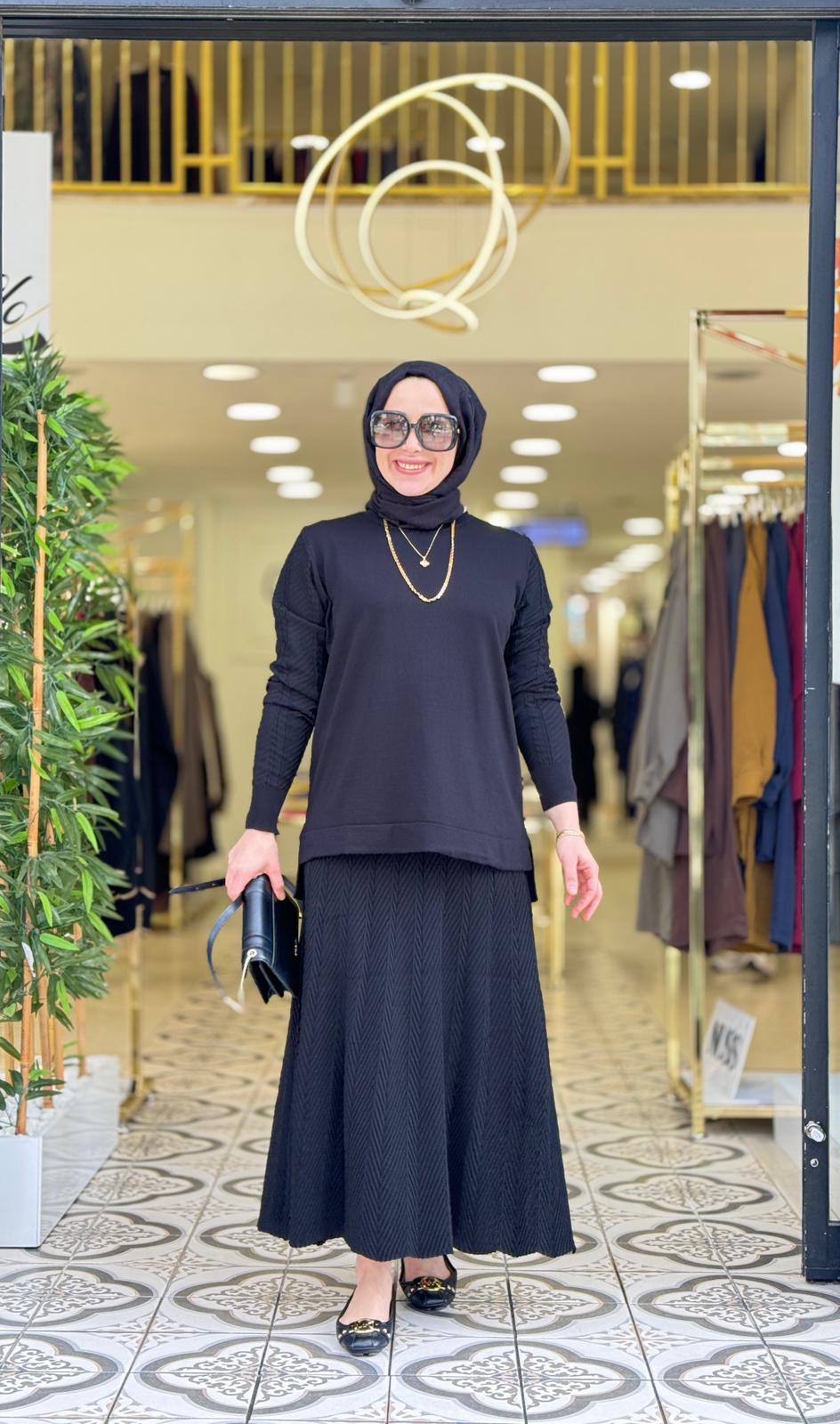 NEHİR ETEKLİ TAKIM - SİYAH