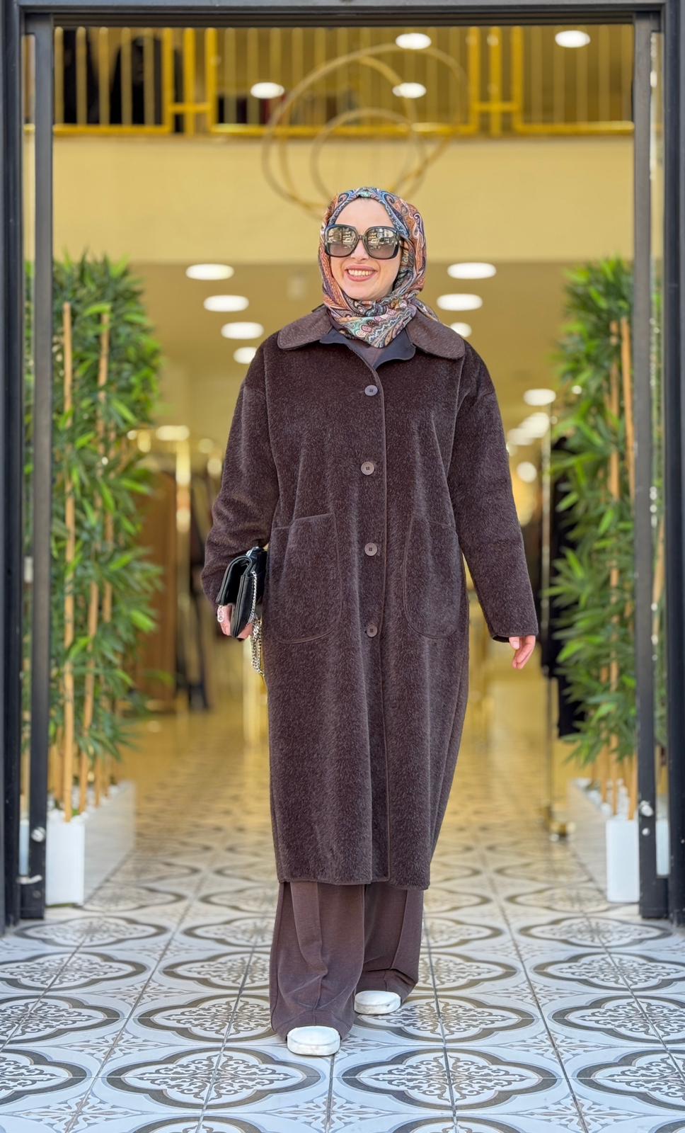 DEVE TÜYÜ OVERSİZE KAP - ACI KAHVE