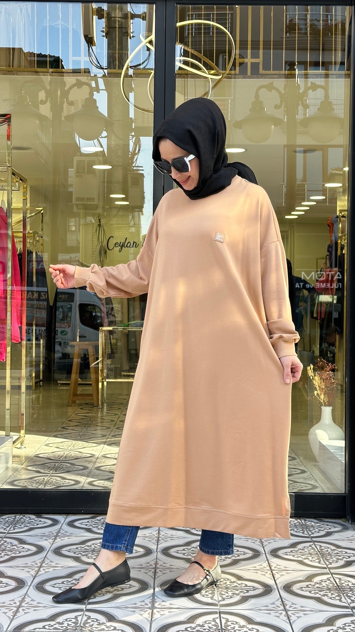 TREND UZUN ETİKETLİ BASİC SWEAT