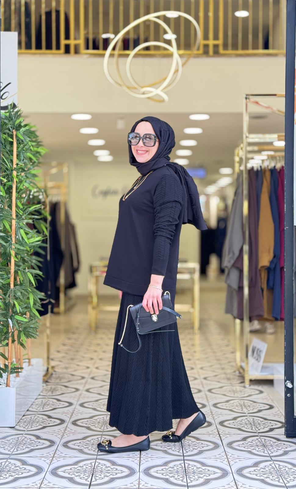 NEHİR ETEKLİ TAKIM - SİYAH