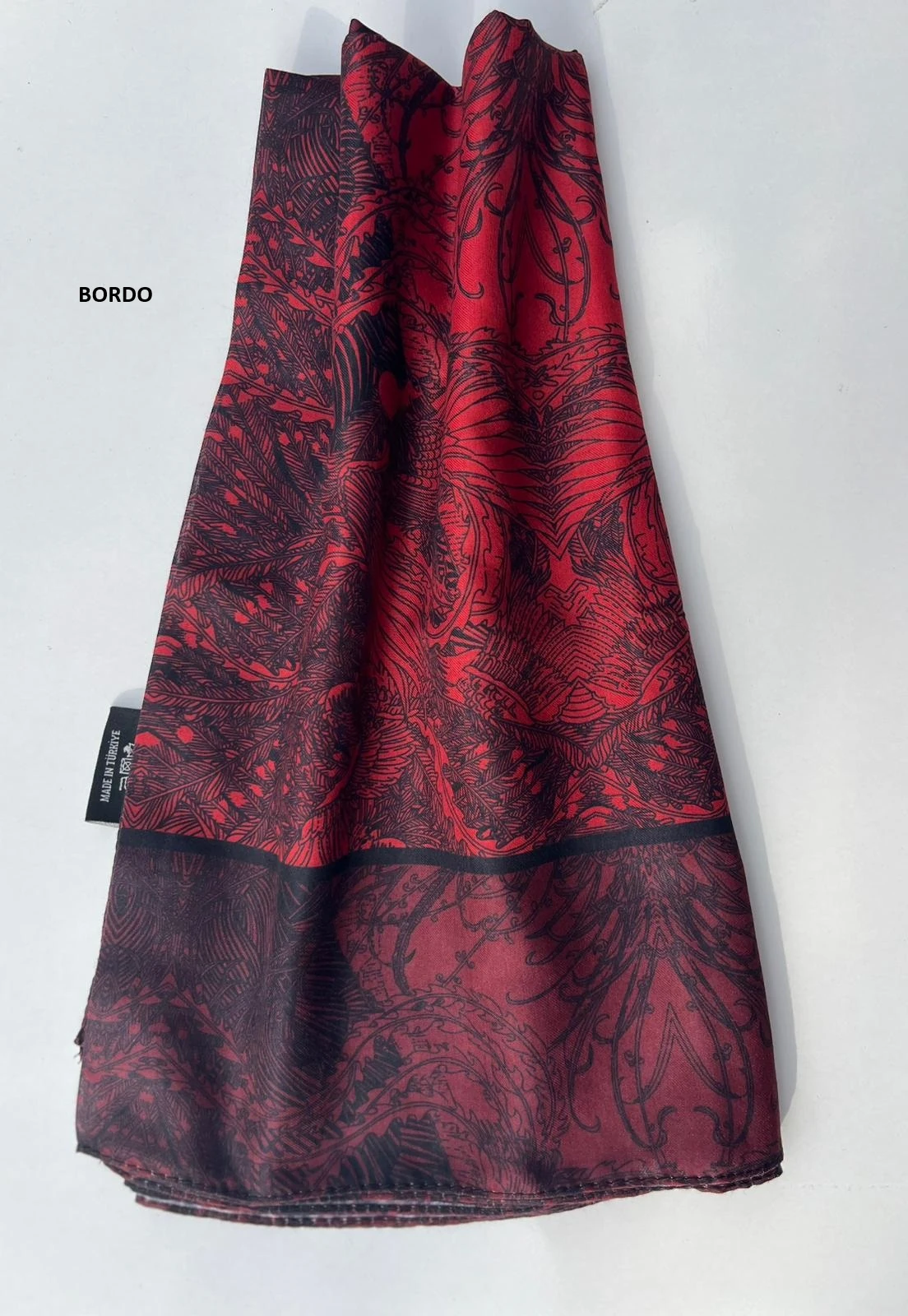 İPEKSEL DESENLİ ŞAL