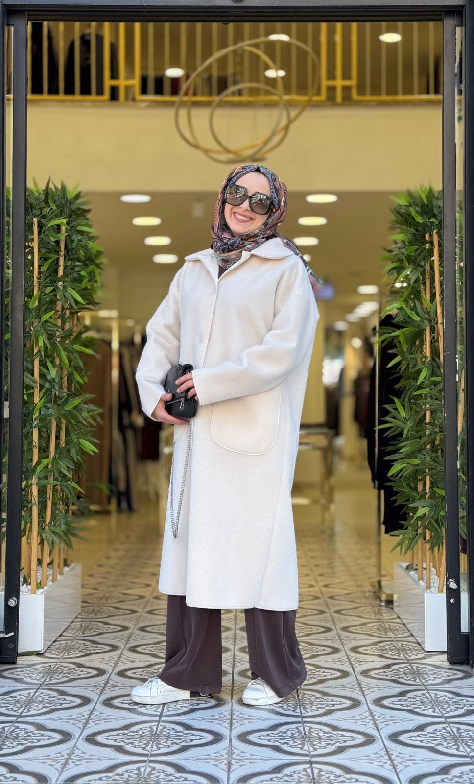 DEVE TÜYÜ OVERSİZE KAP - BEJ