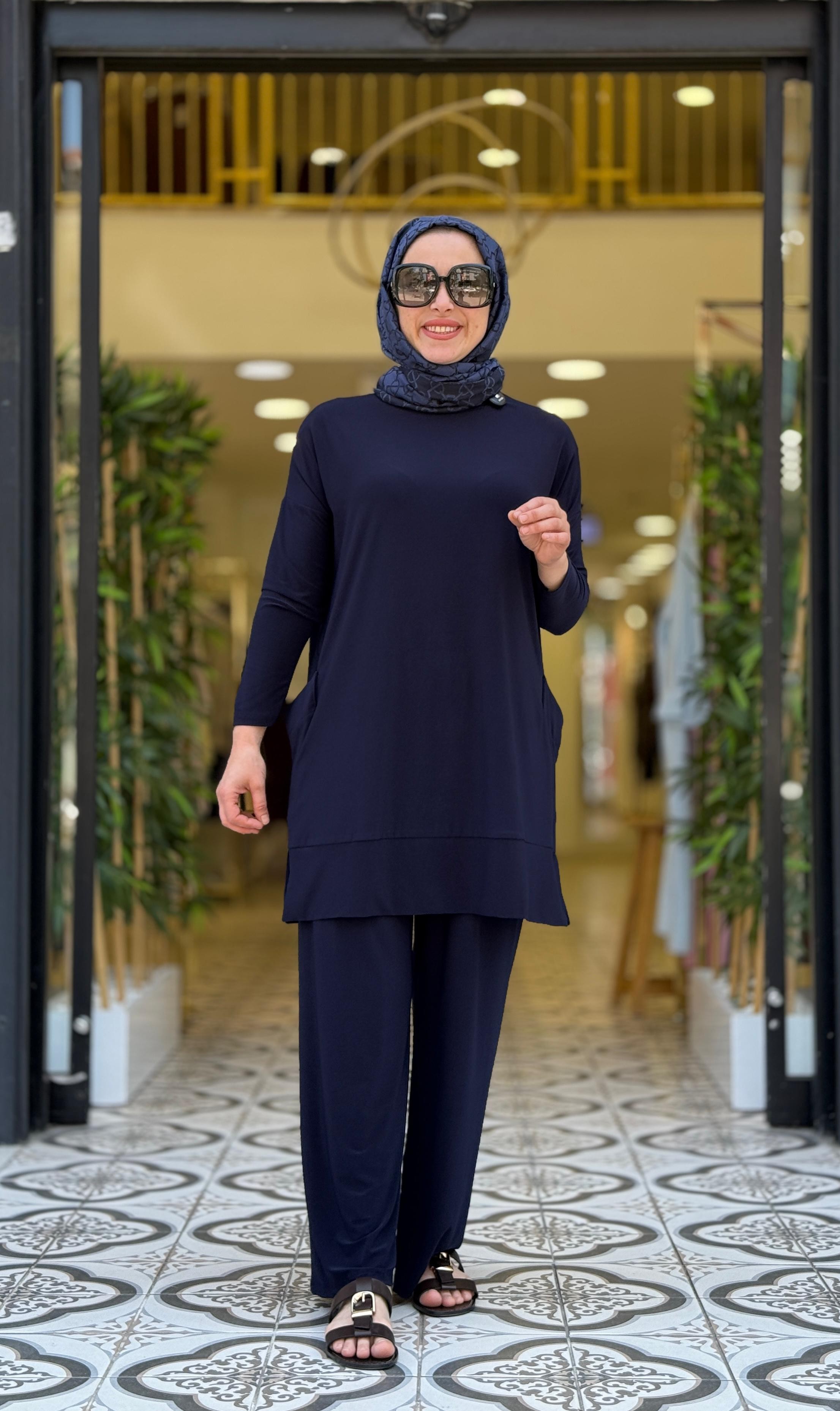 YANLARI CEPLİ TAKIM