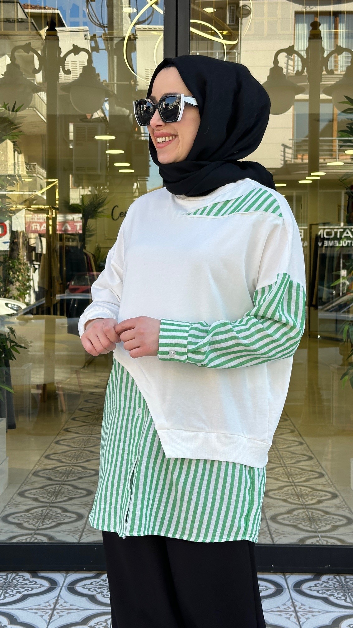 NİSH ÇİZGİ DETAYLI SWEAT