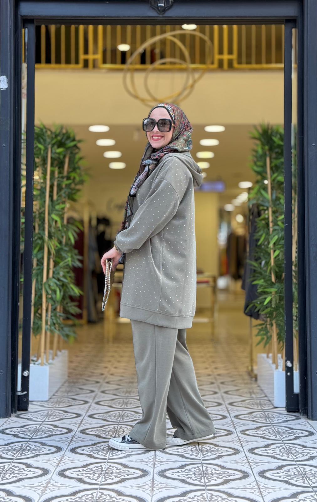 HEVES PANTOLONLU TAKIM