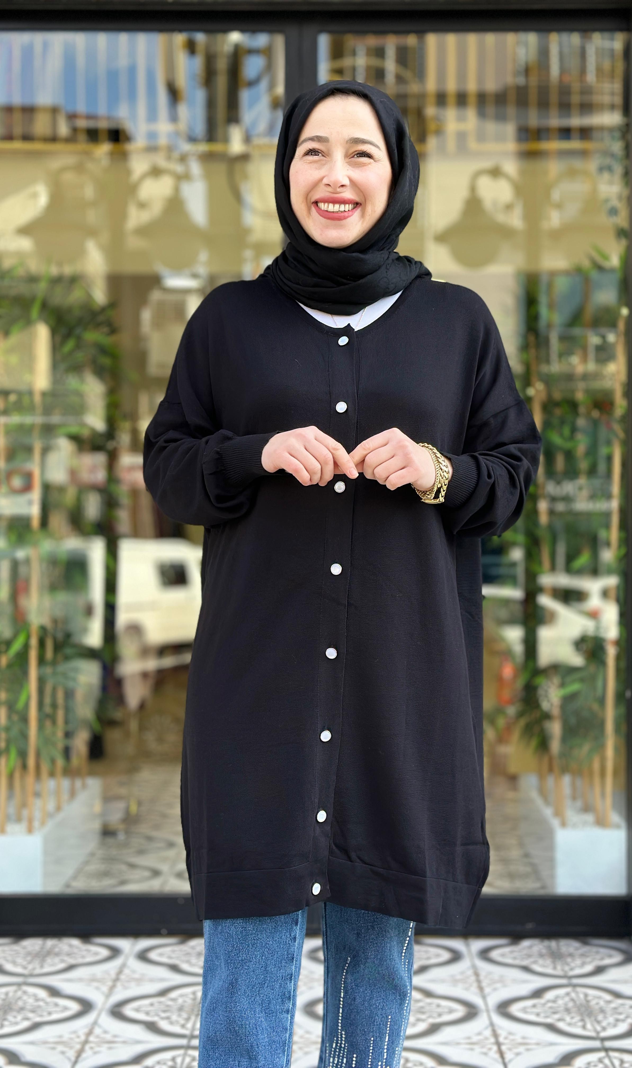 ALİNA DÜĞMELİ HIRKA
