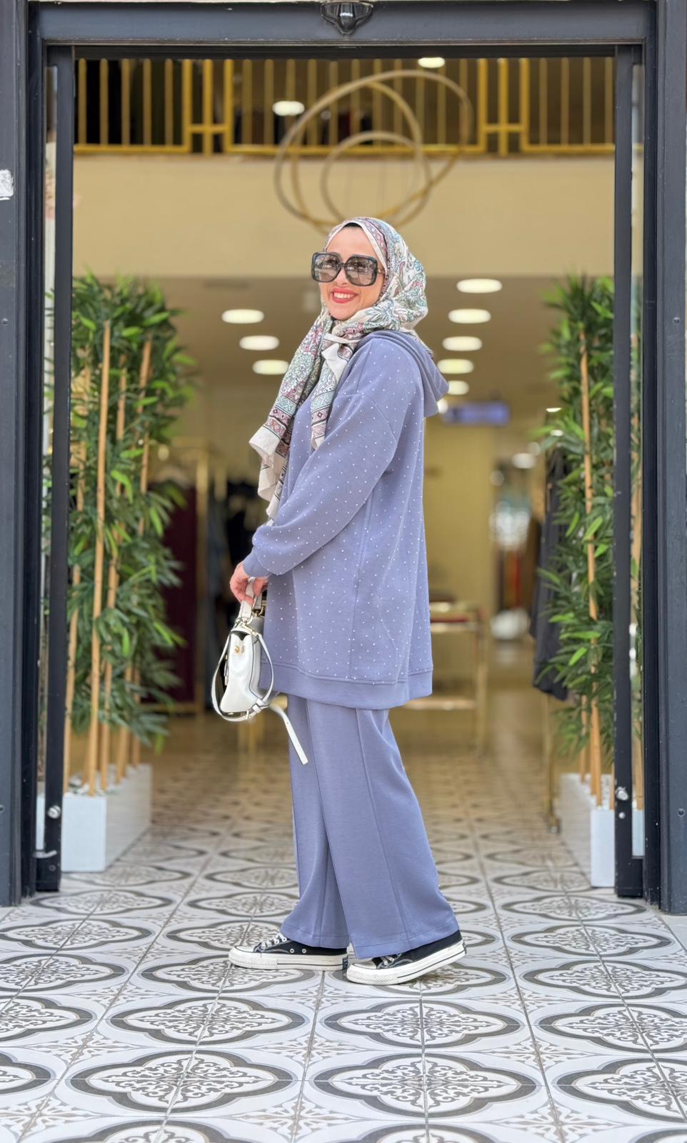 HEVES PANTOLONLU TAKIM