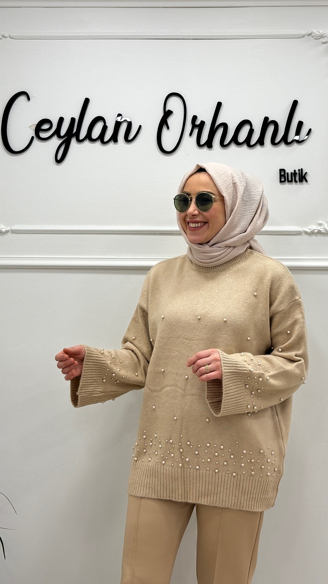 DİANA TUNİK