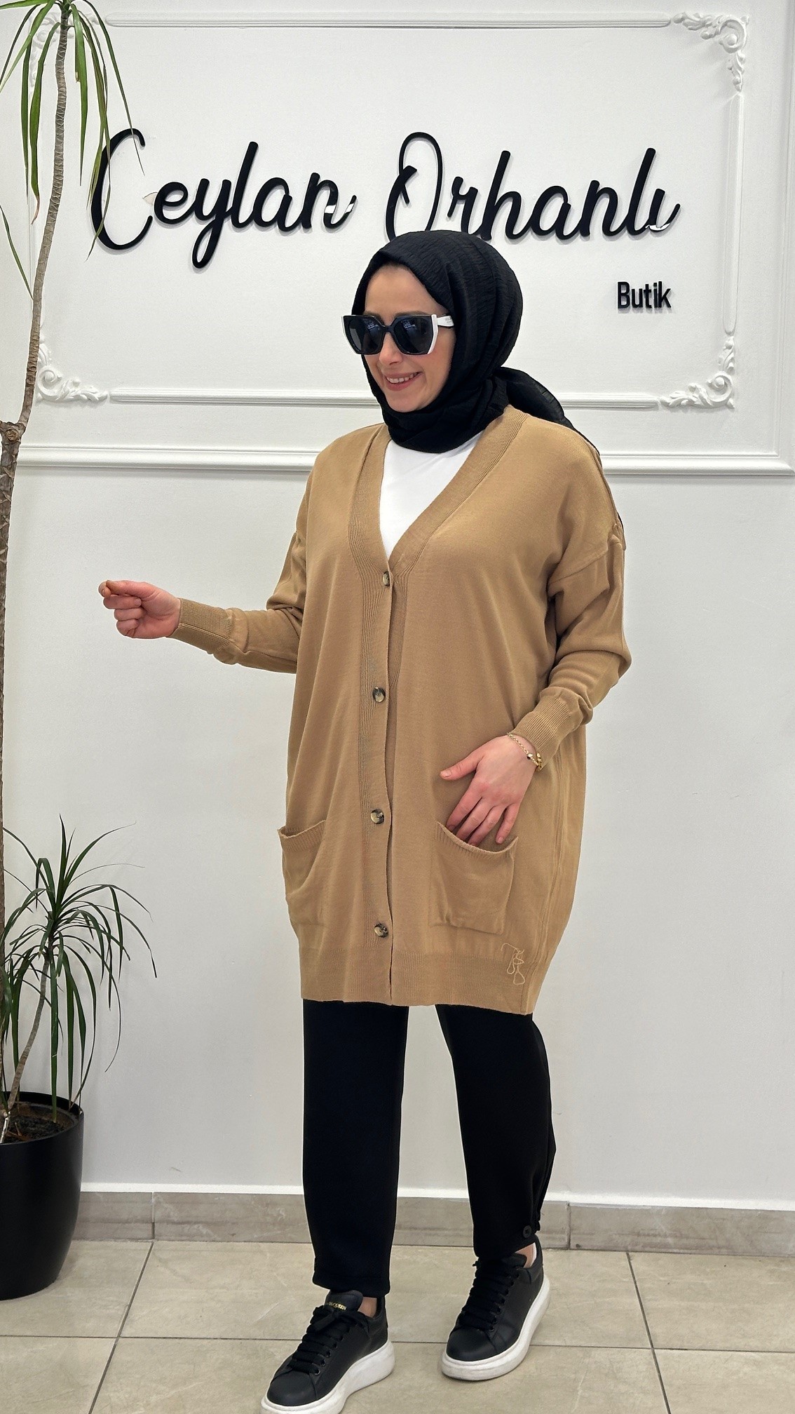 KISA CEPLİ HIRKA