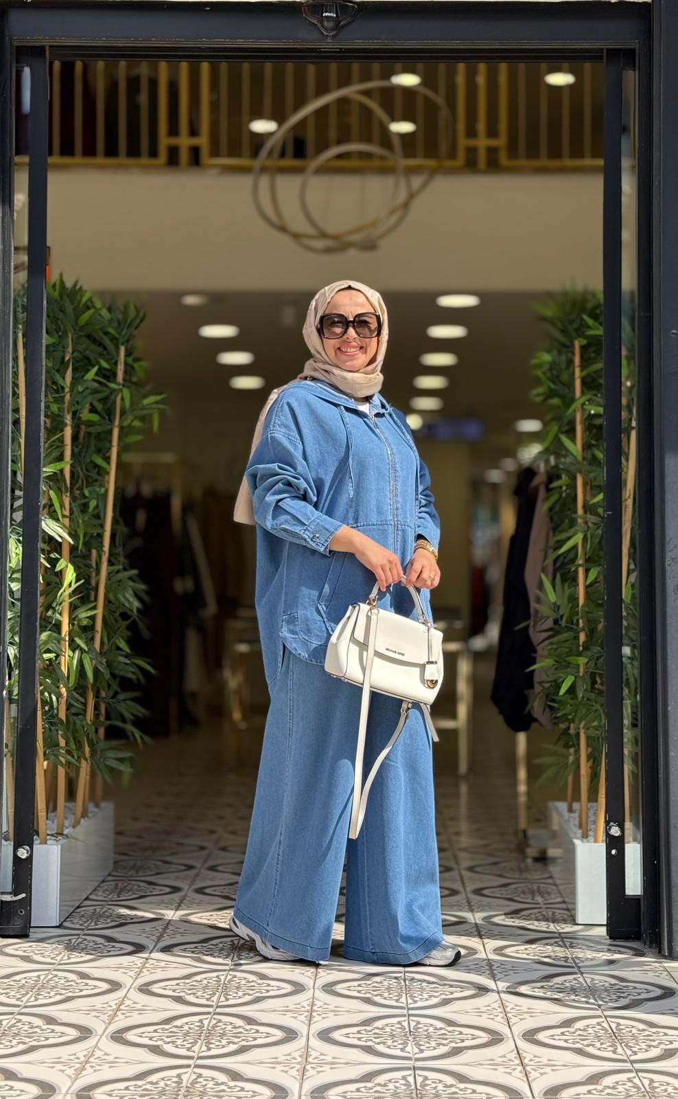 ALES PANTOLONLU TAKIM