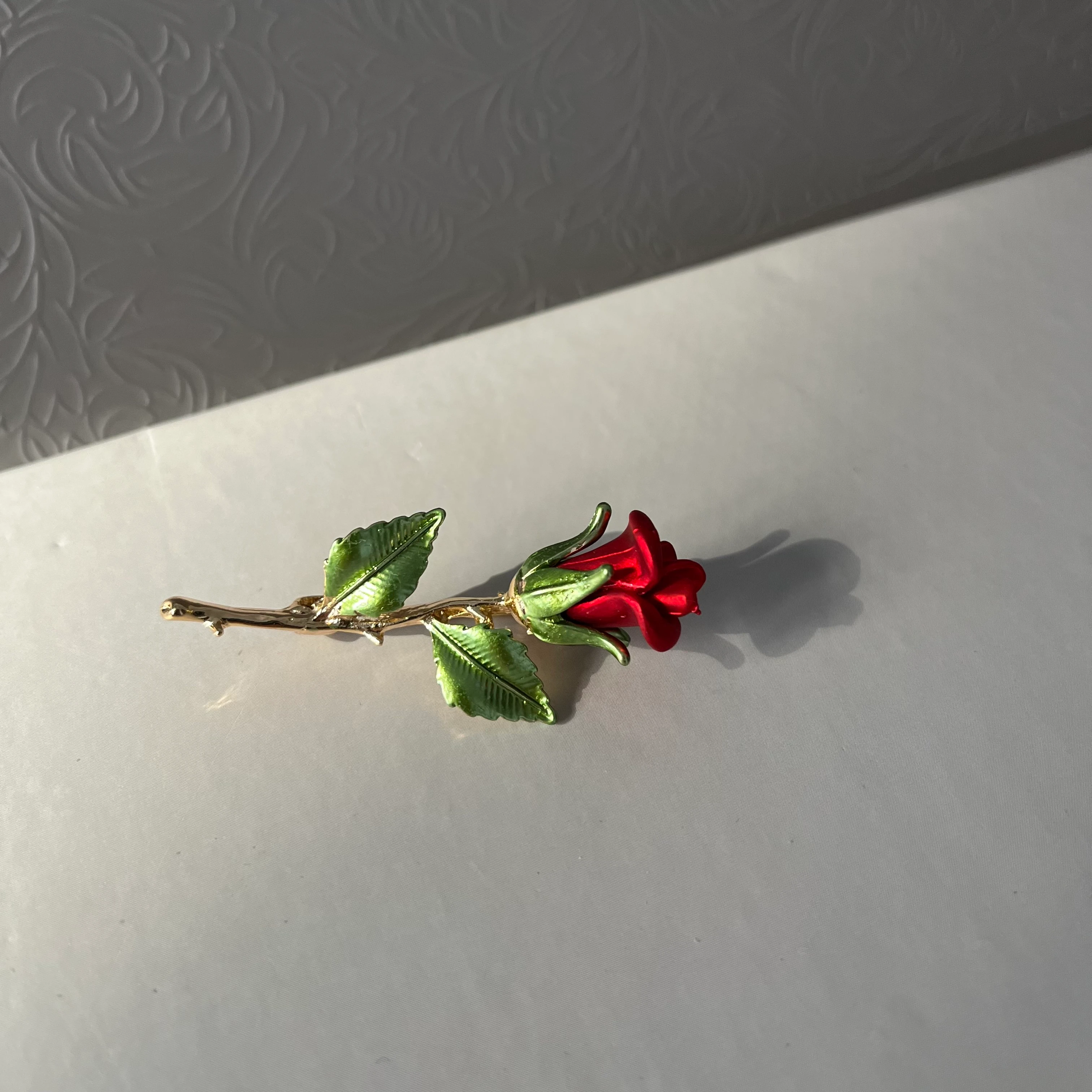 Kırmızı Gül Broş