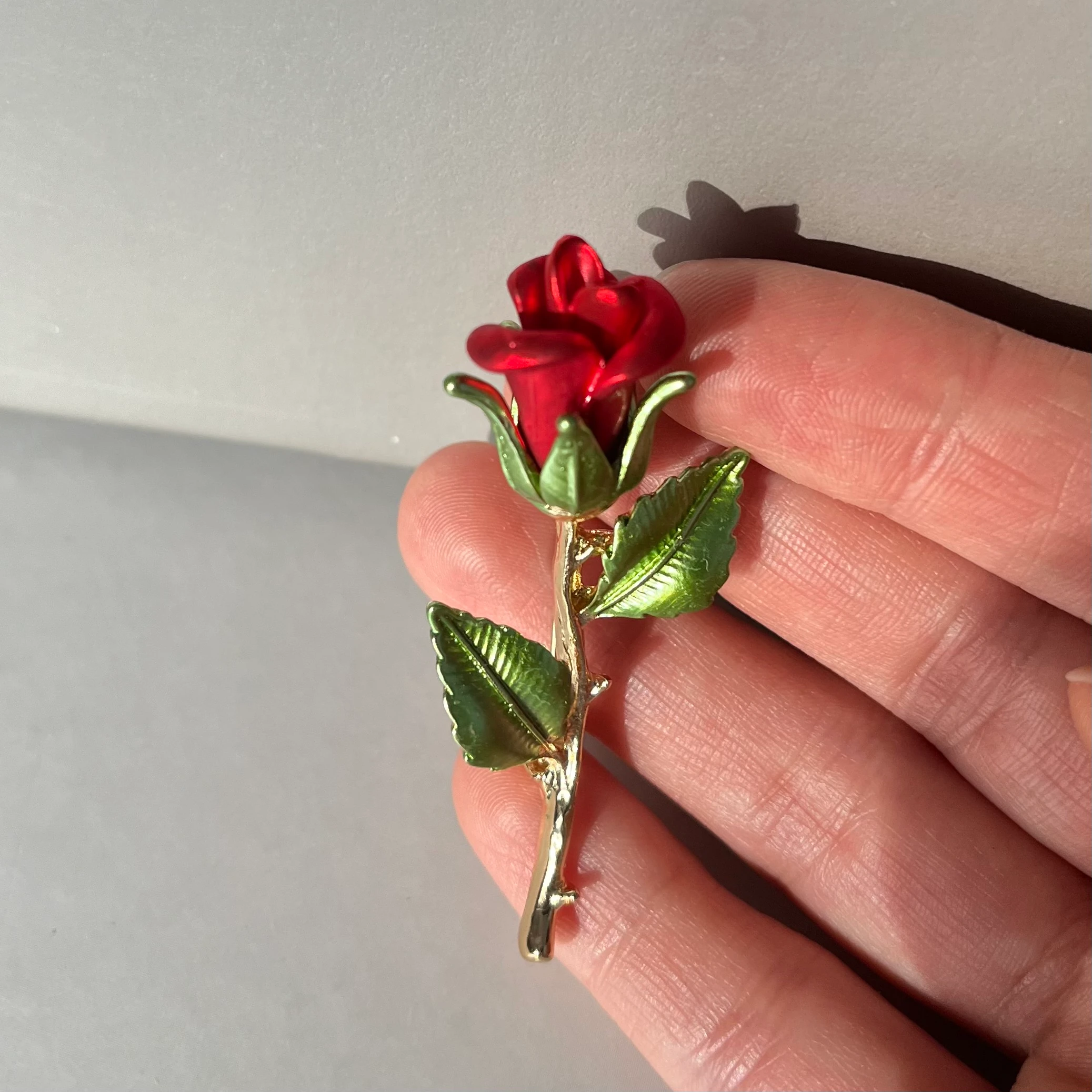 Kırmızı Gül Broş