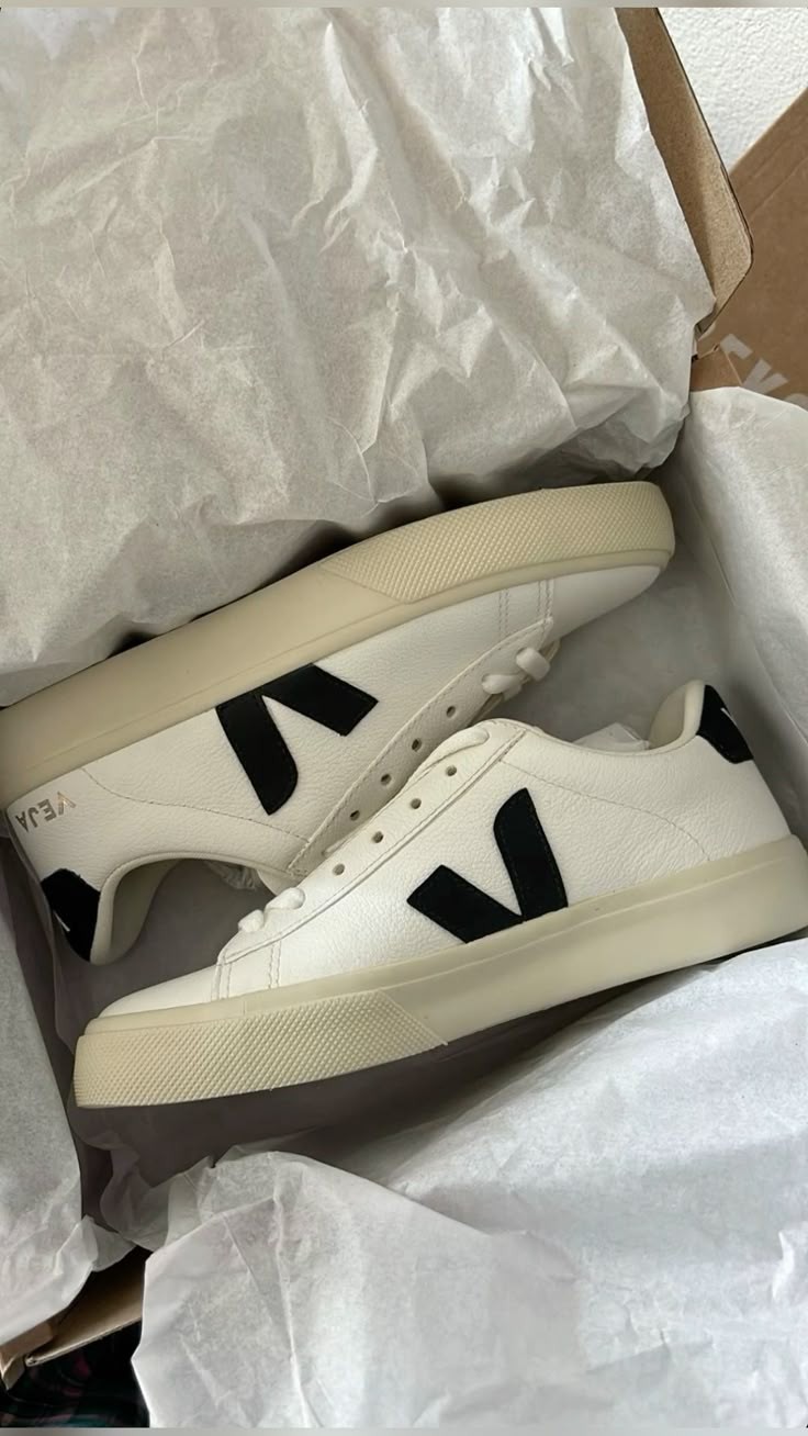 Veja Compo Leather Beyaz Siyah 