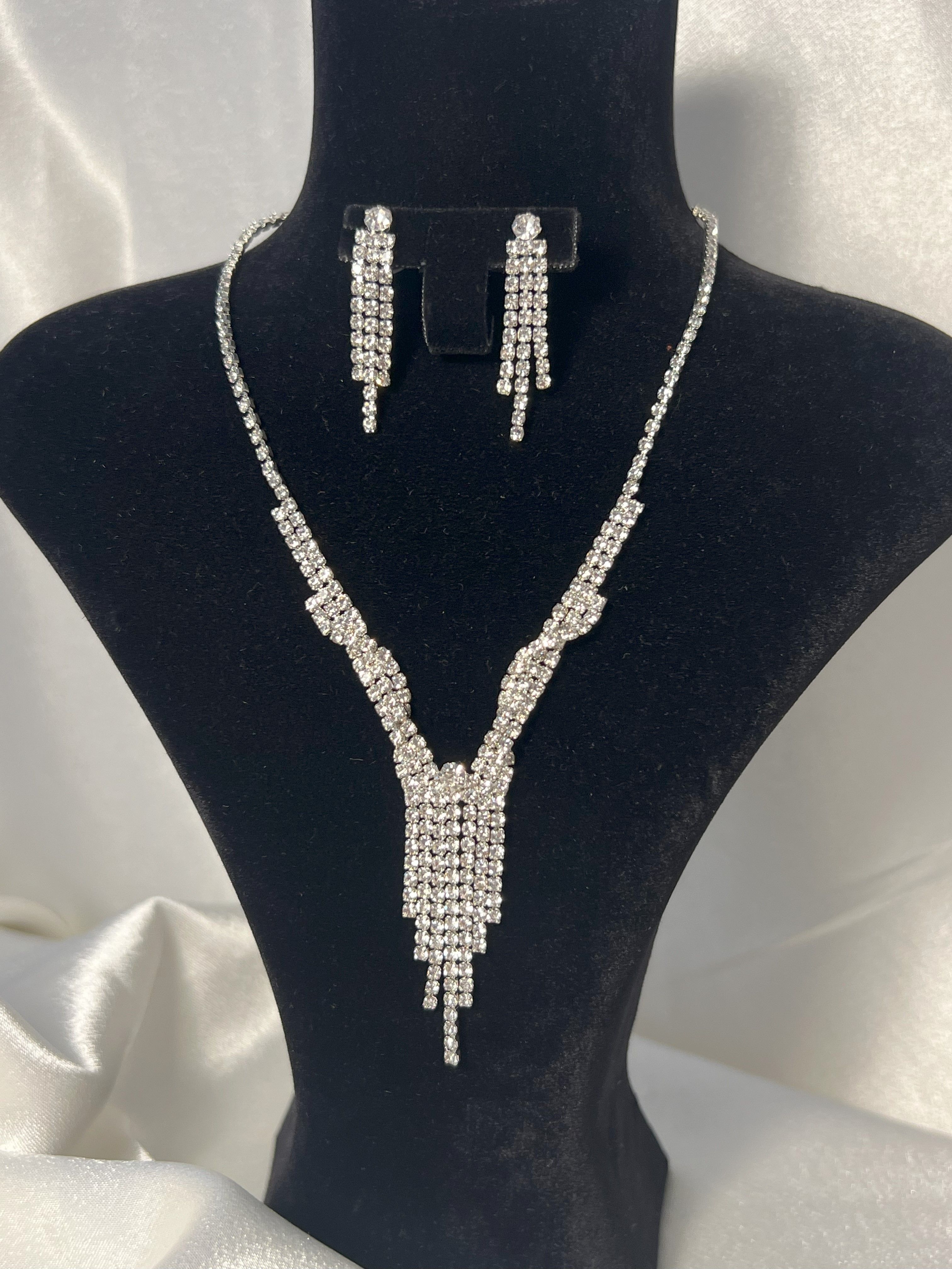 ZİRKON KOLYE KÜPE SET