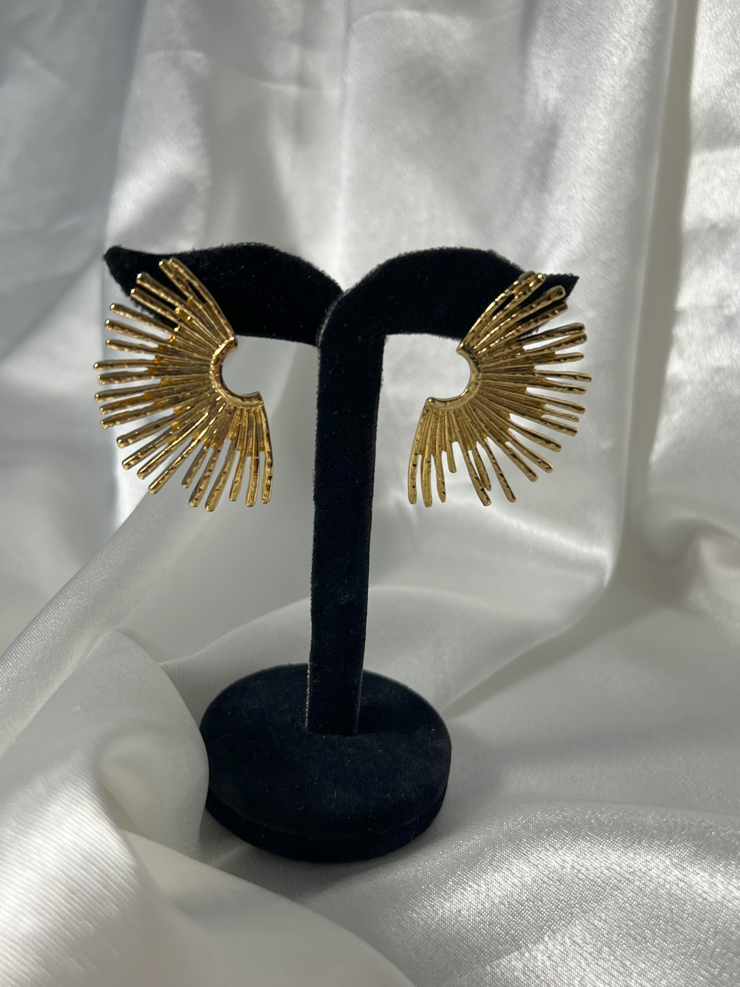 FRINGED KÜPE