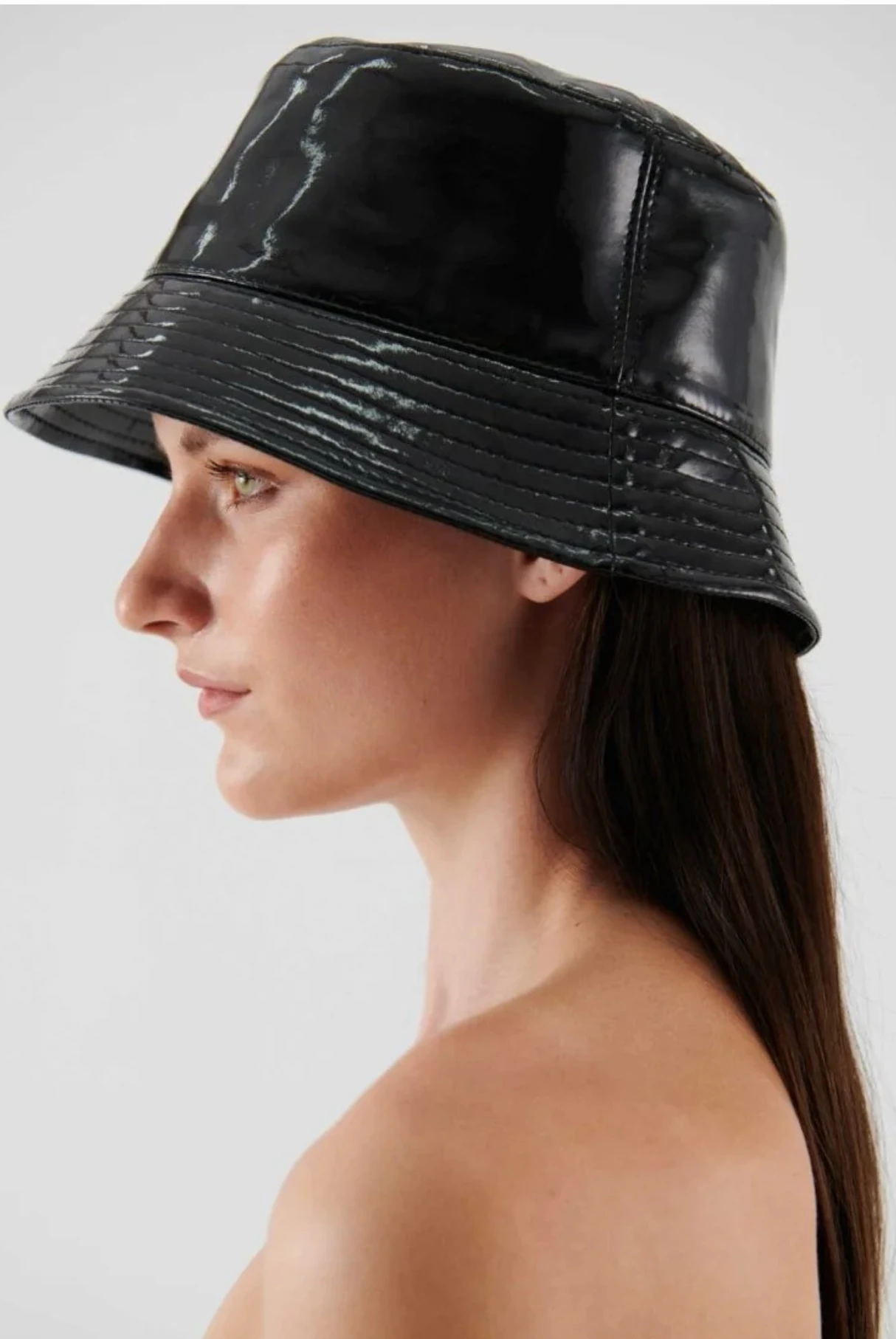 Rugan Siyah Bucket Şapka