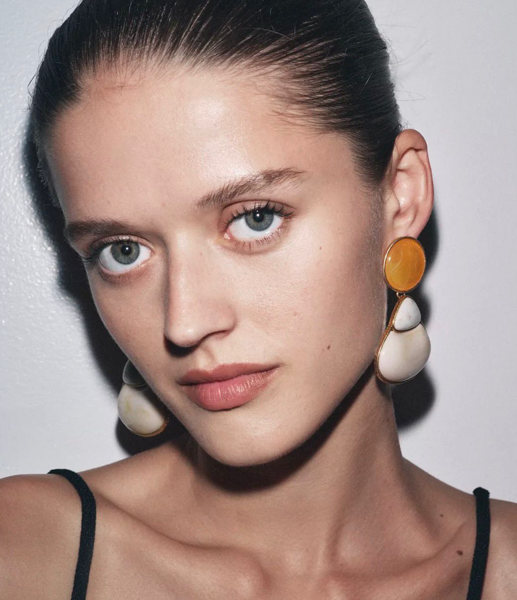 Marka Model Turuncu Detay Küpe